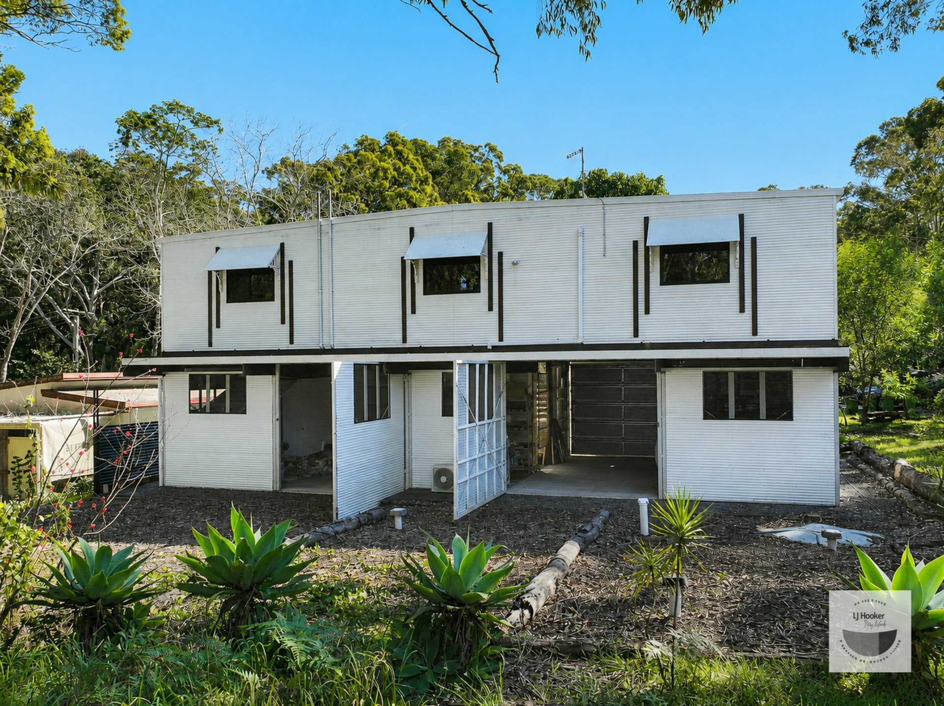 41 Woodlands Circuit — photo 14 of 16