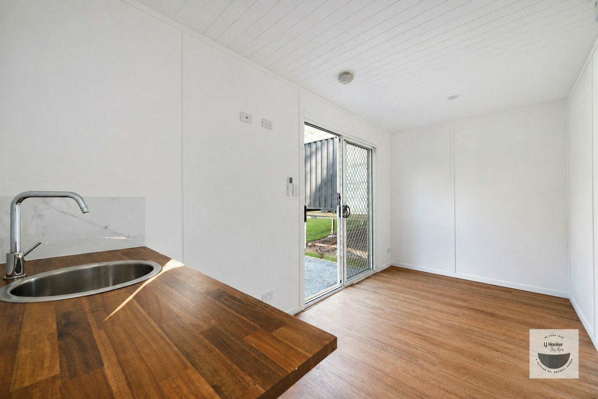 13 Sapphire Street — photo 16 of 16