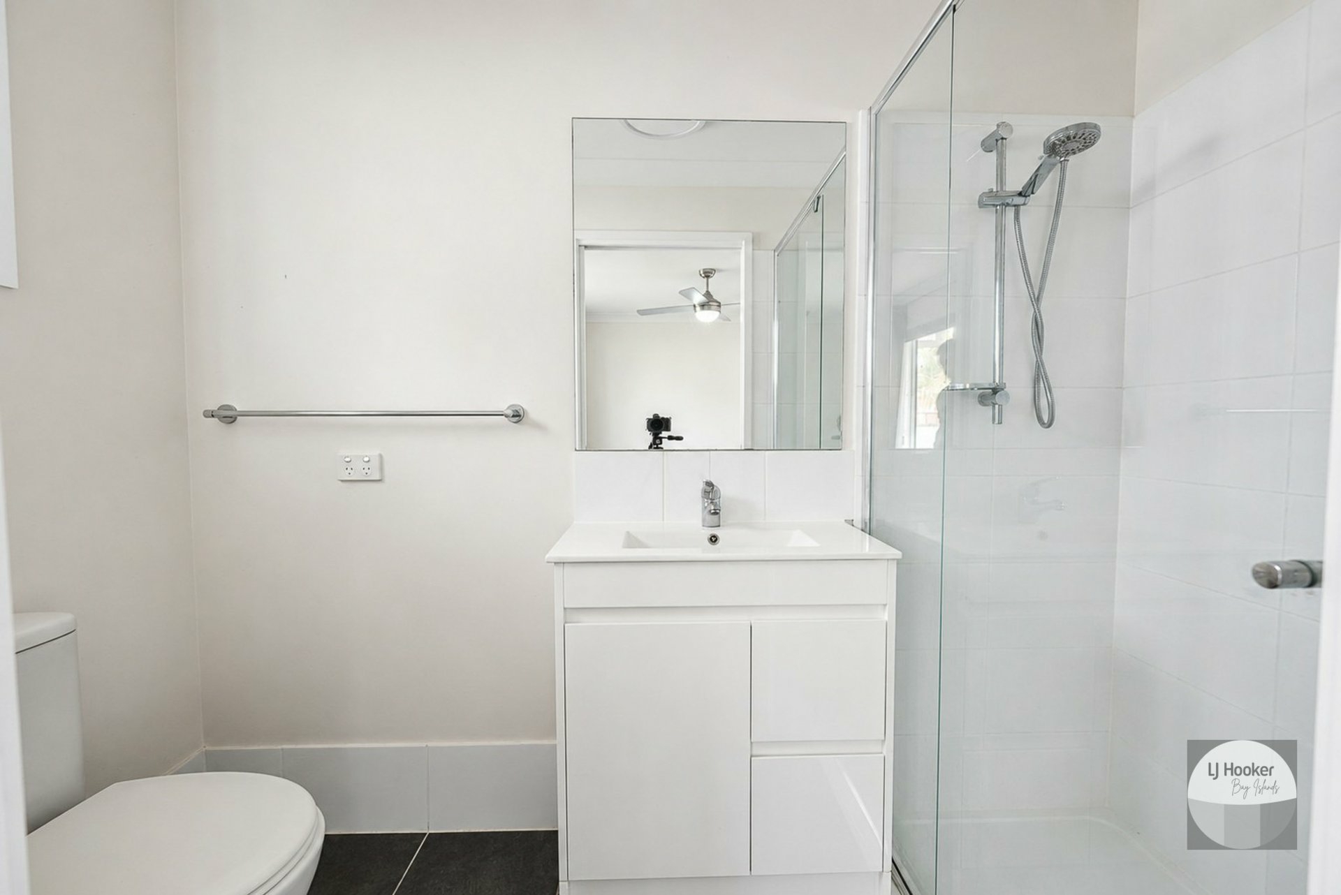 16 Grevillea Street — photo 15 of 16