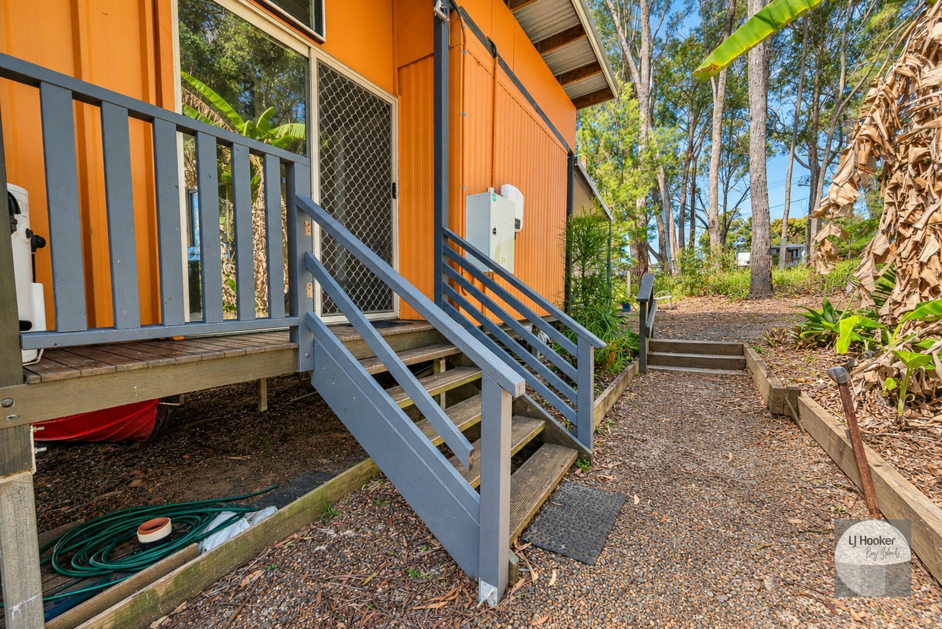 21 Sapphire Street — photo 10 of 11