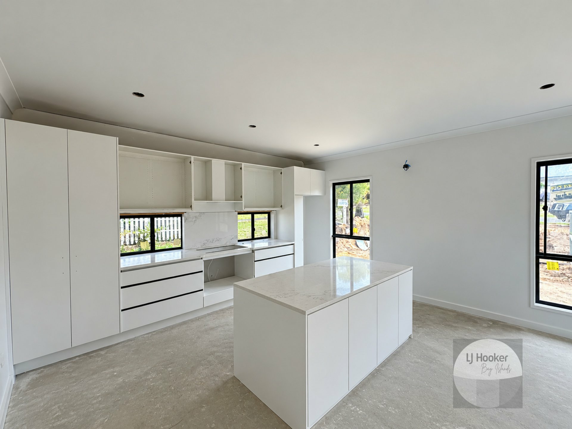1 Currong St — photo 2 of 3