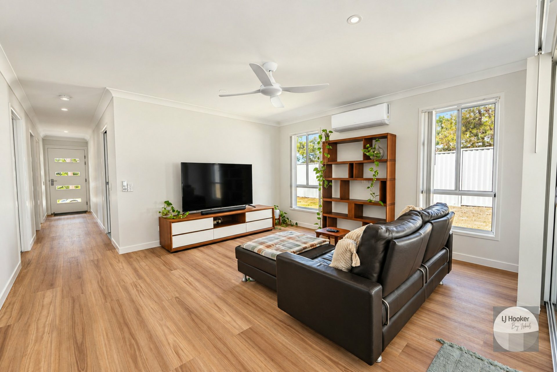 2 Sapphire Street — photo 3 of 14