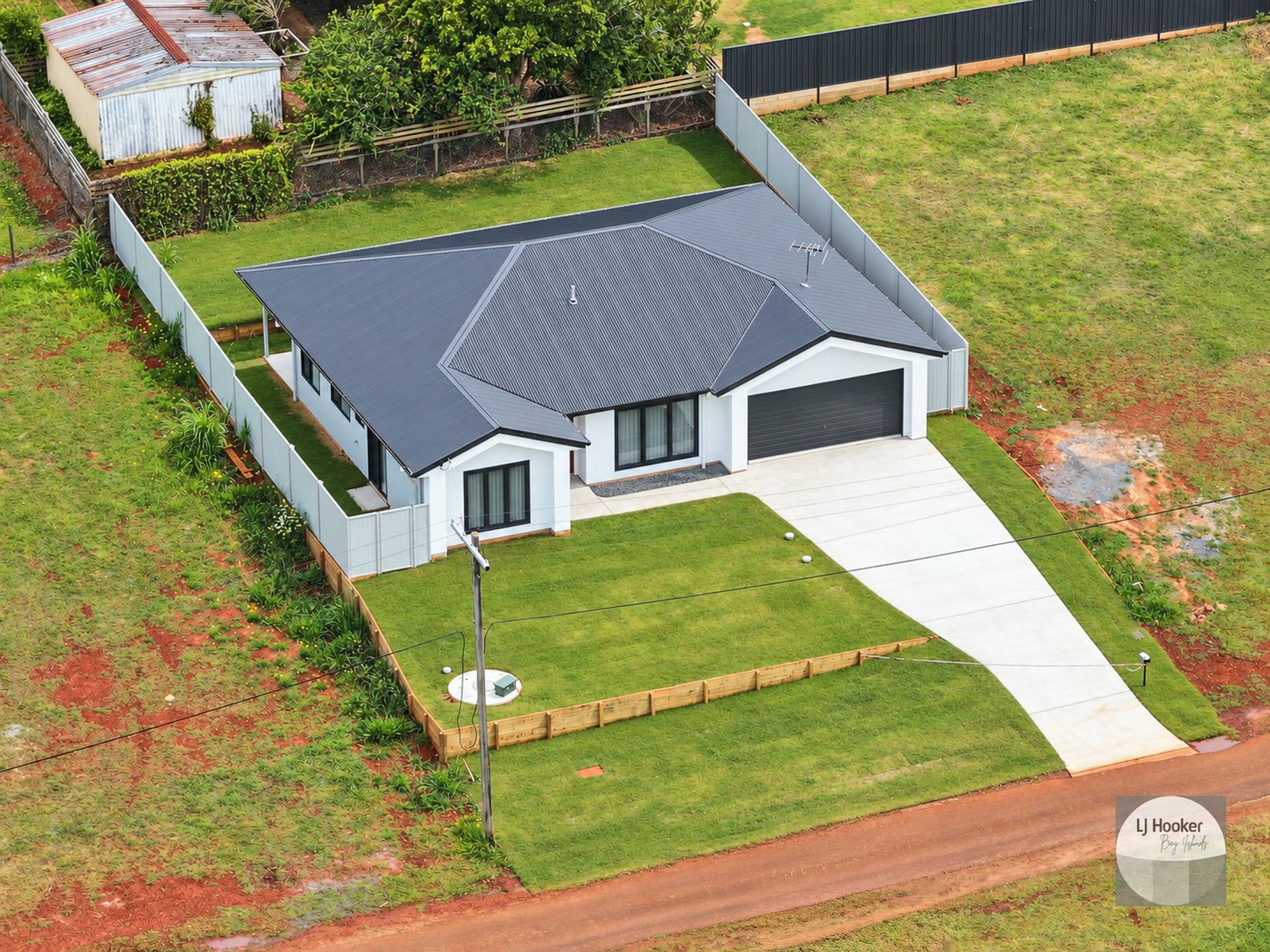 11 Fiji Street — photo 2 of 16