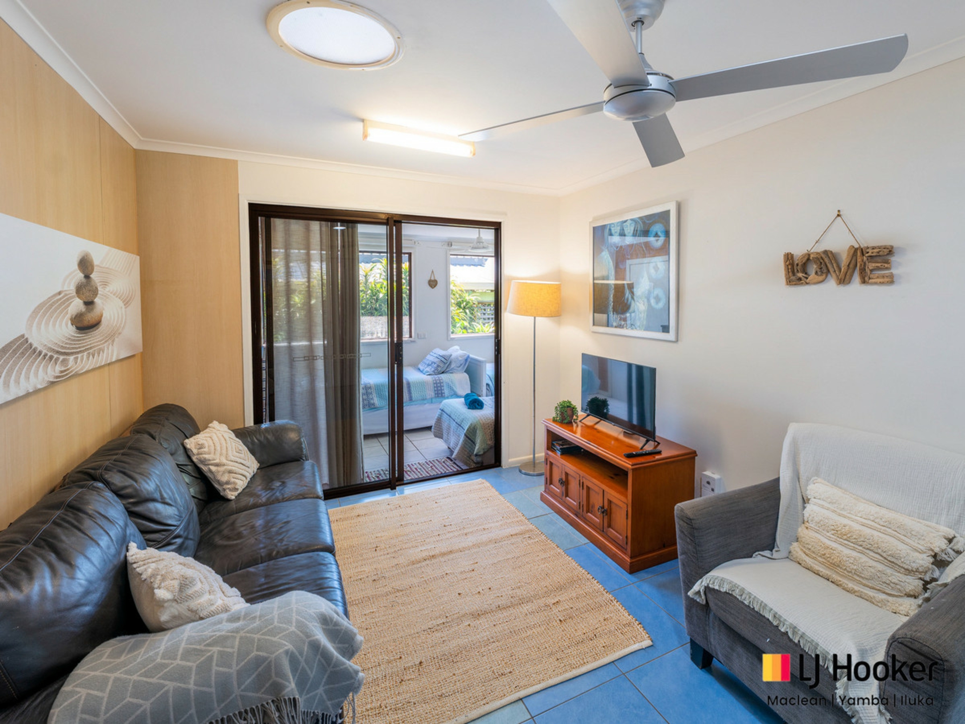 14 Angourie Street — photo 9 of 23