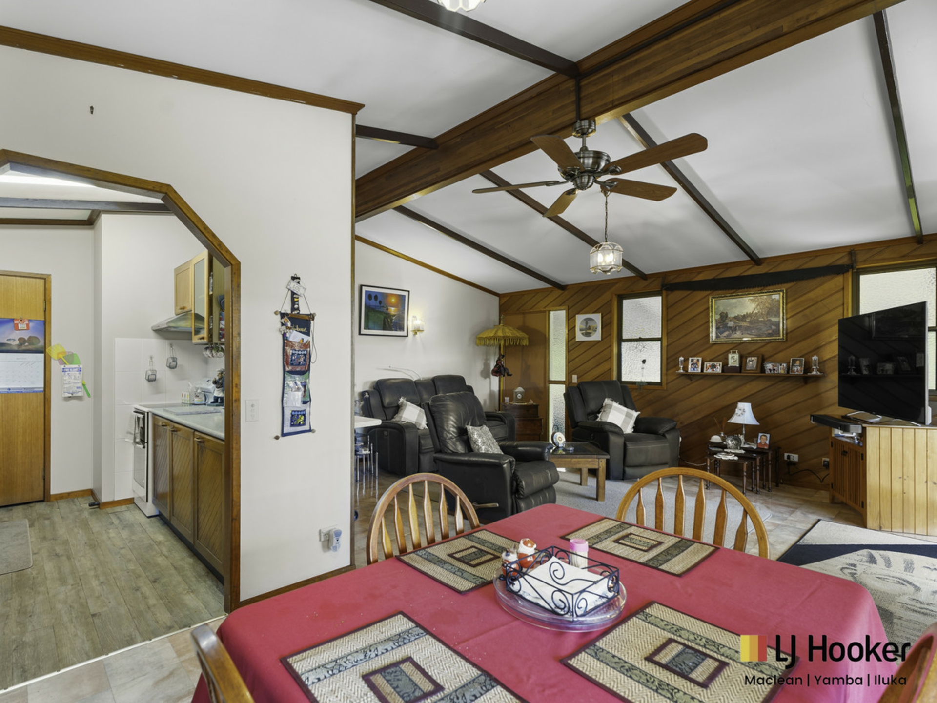 12 Angourie Street — photo 6 of 21