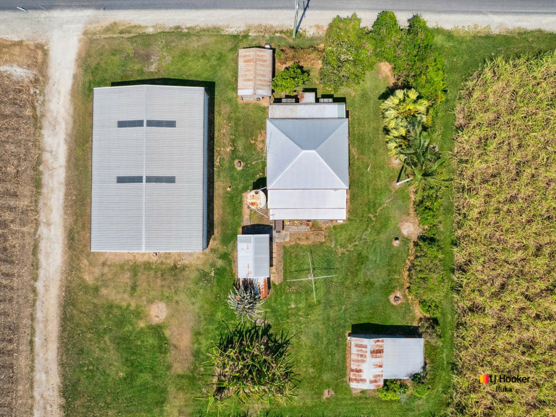 160 Watts Lane — photo 3 of 14
