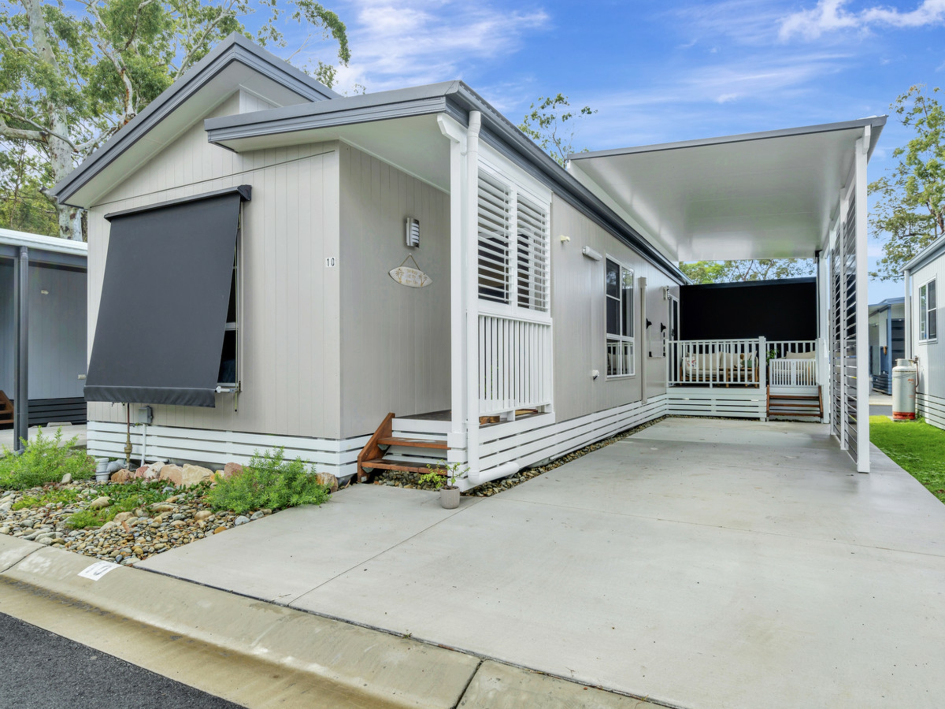 10/9A Conrad Close — photo 2 of 9