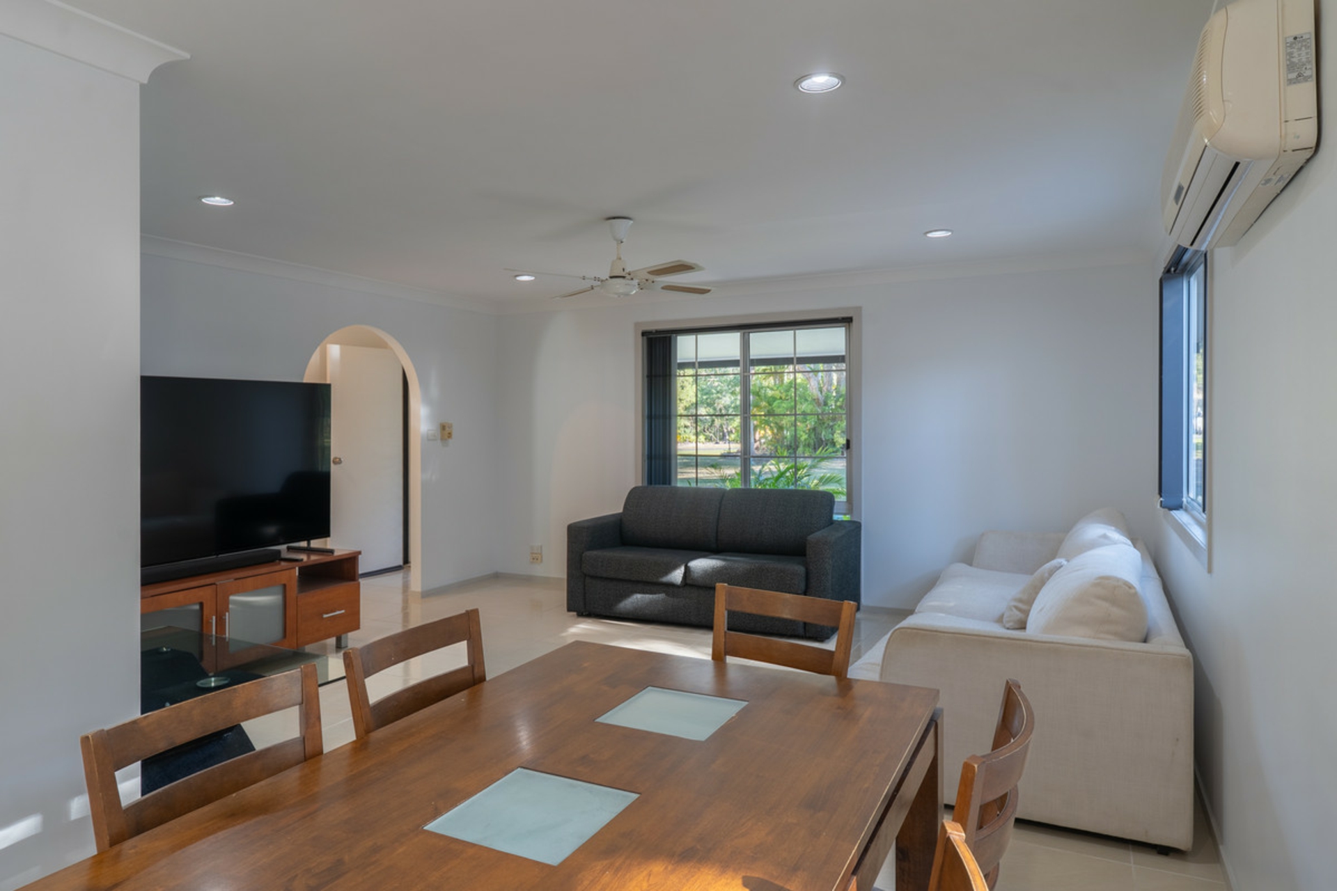 13 Forest Way — photo 8 of 15