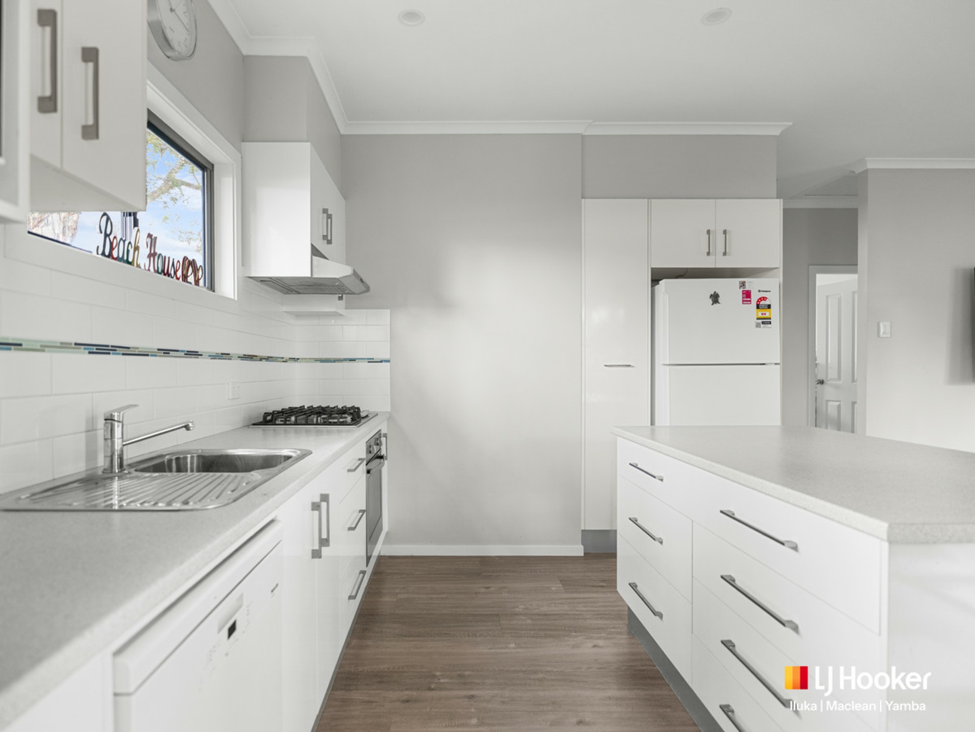 48 Compton Street — photo 13 of 19