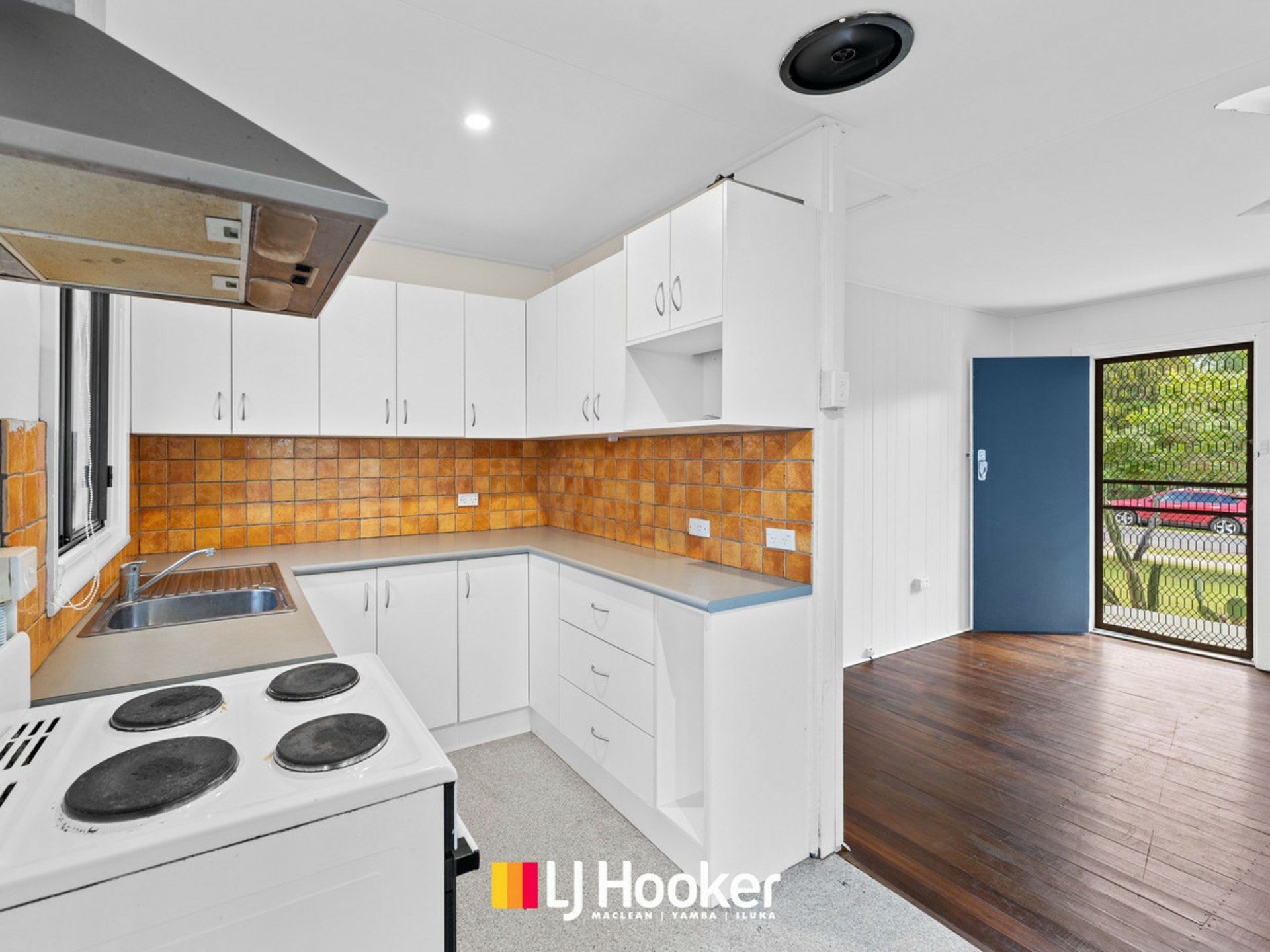 1 Compton Street — photo 5 of 12