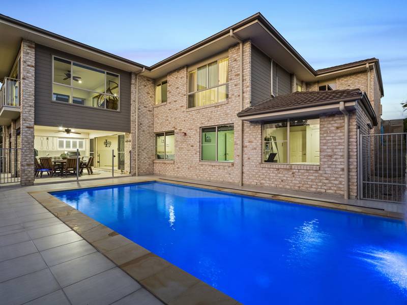 7 Castlereagh Close Pacific Pines QLD