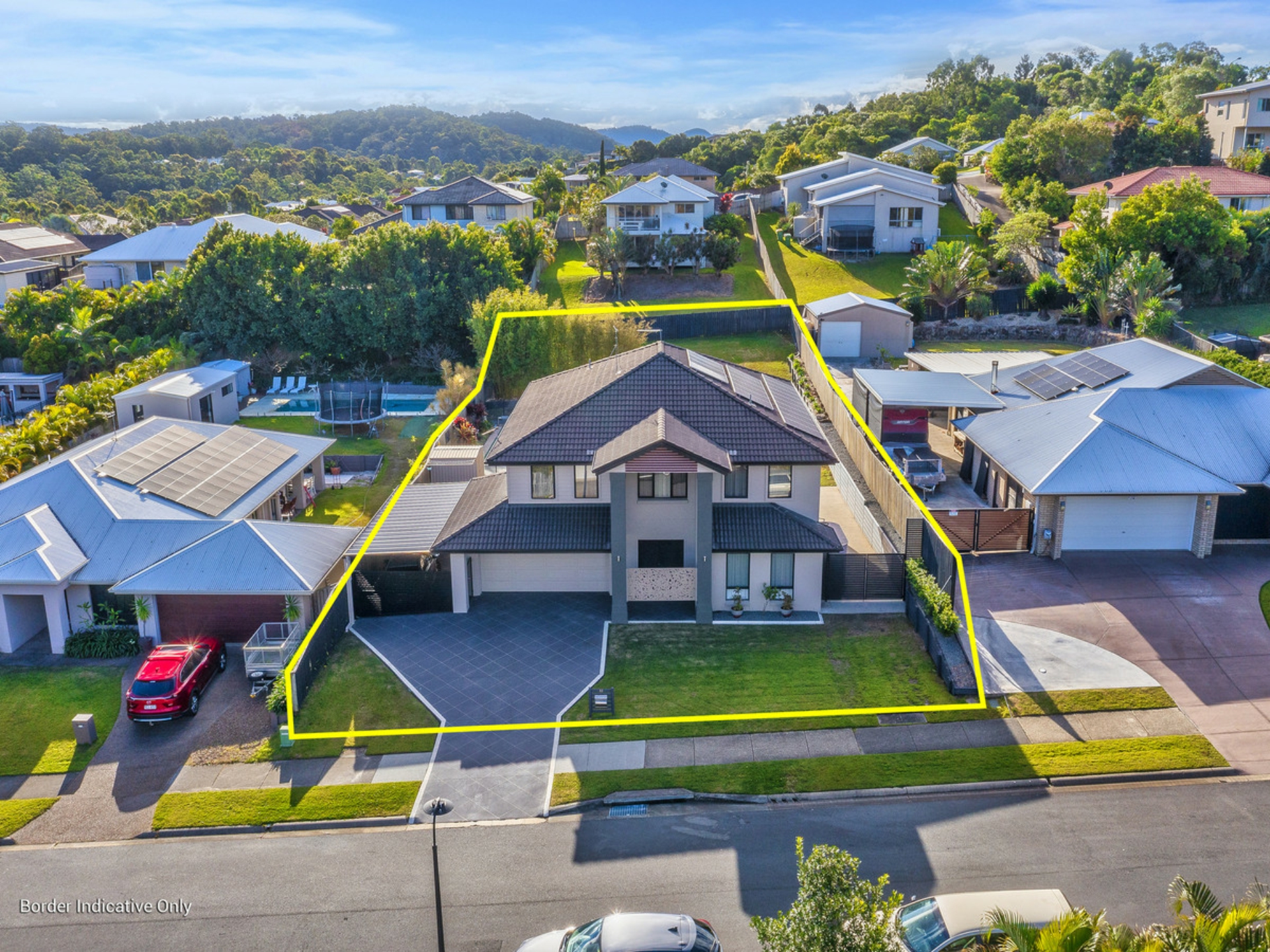 32 Hawkesbury Avenue Pacific Pines QLD
