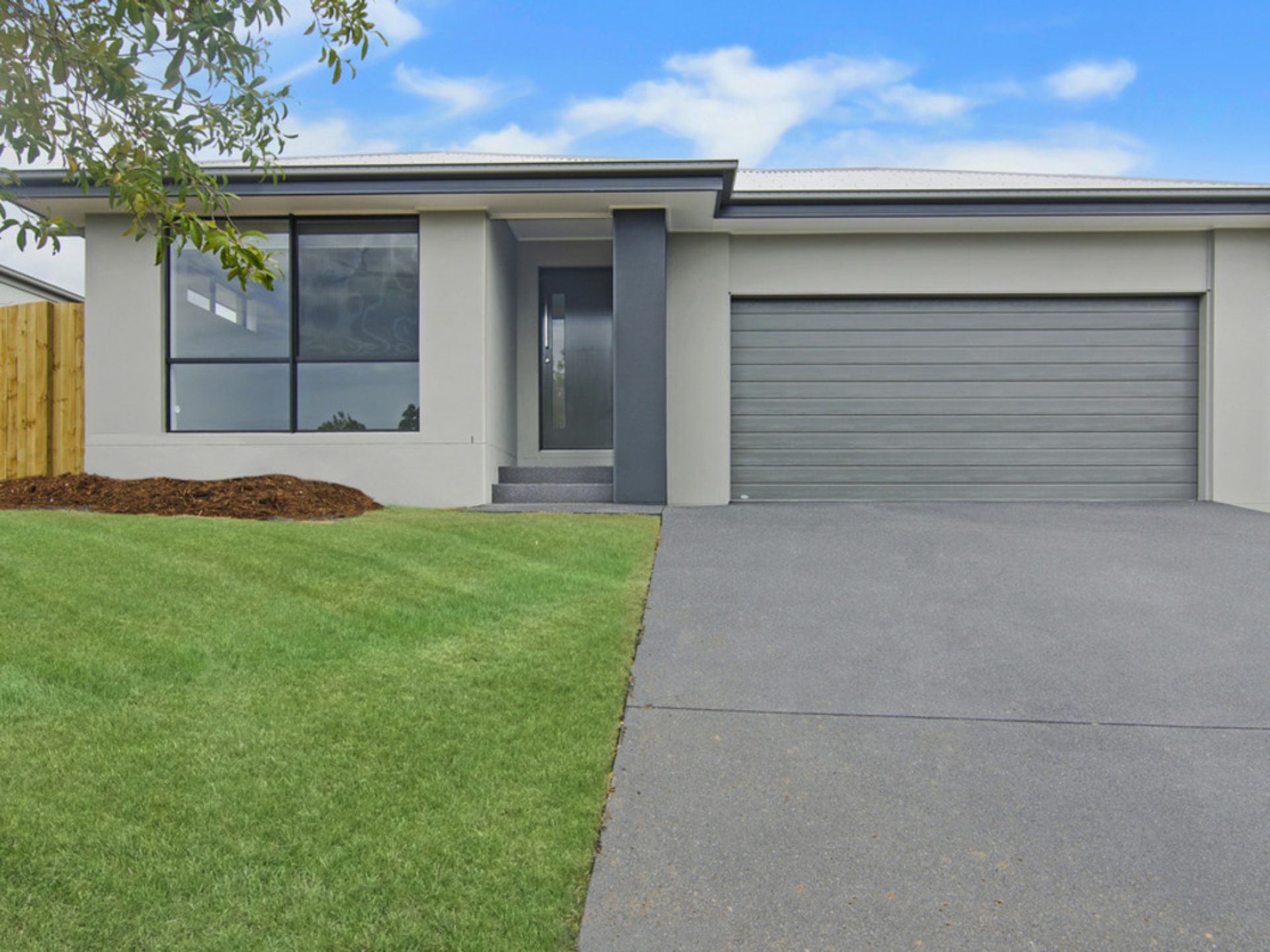 34 Lawley Crescent, PACIFIC PINES