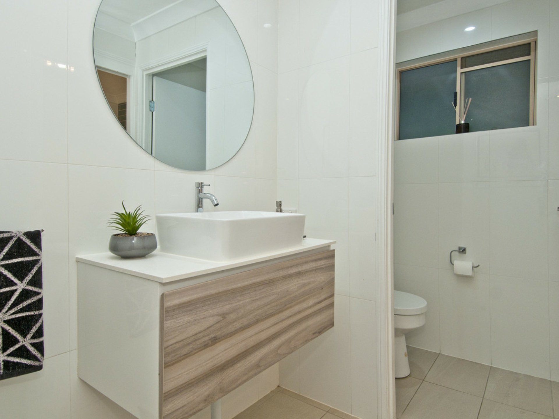 24 Catani Place, HELENSVALE
