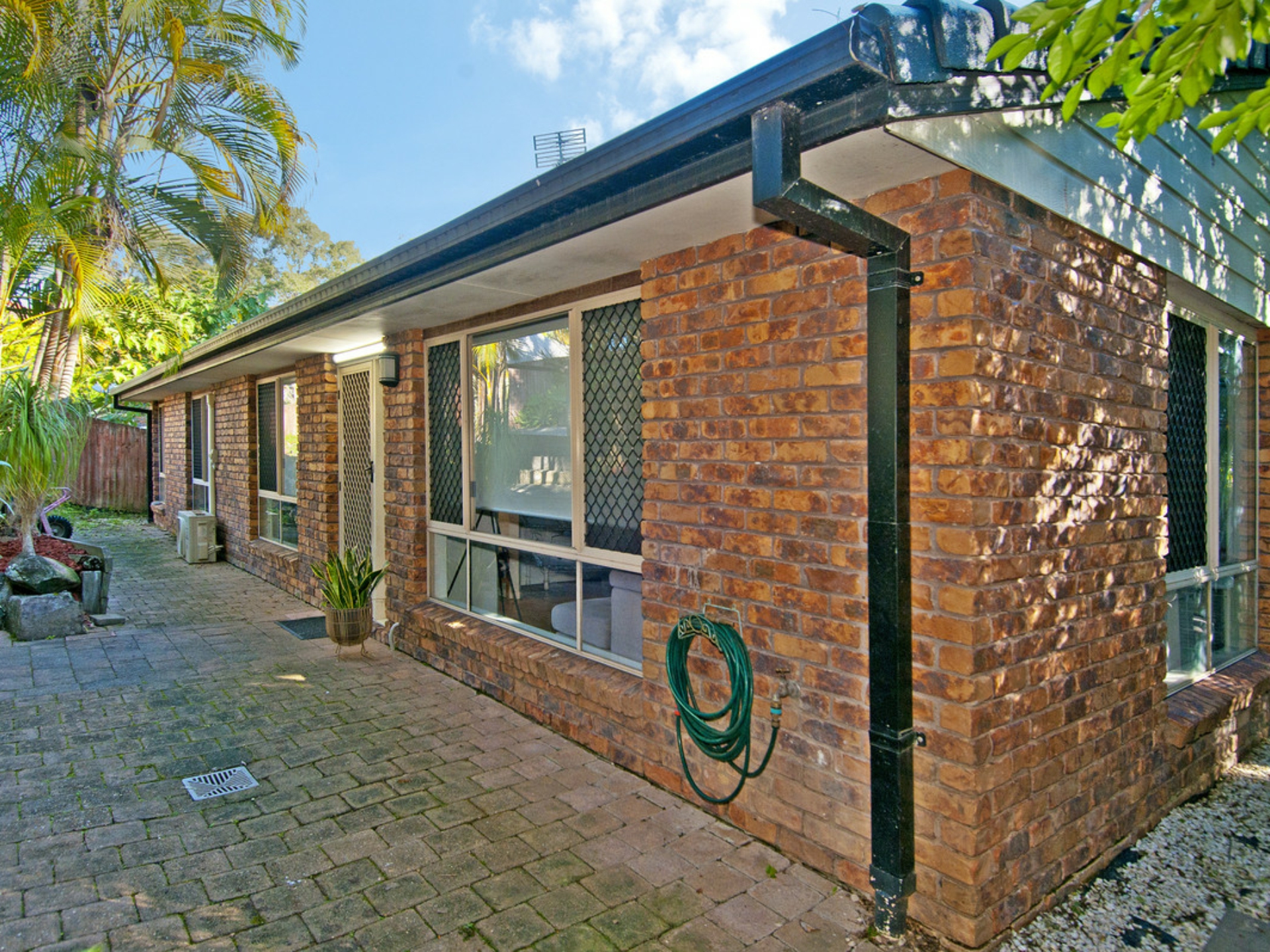 24 Catani Place, HELENSVALE
