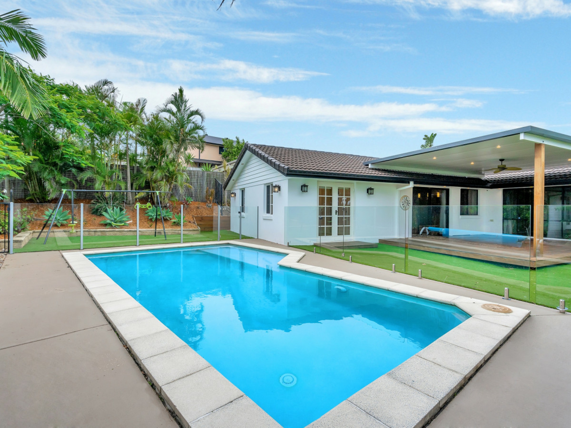 2 Salvado Drive Pacific Pines QLD - Property Details - LJ Hooker