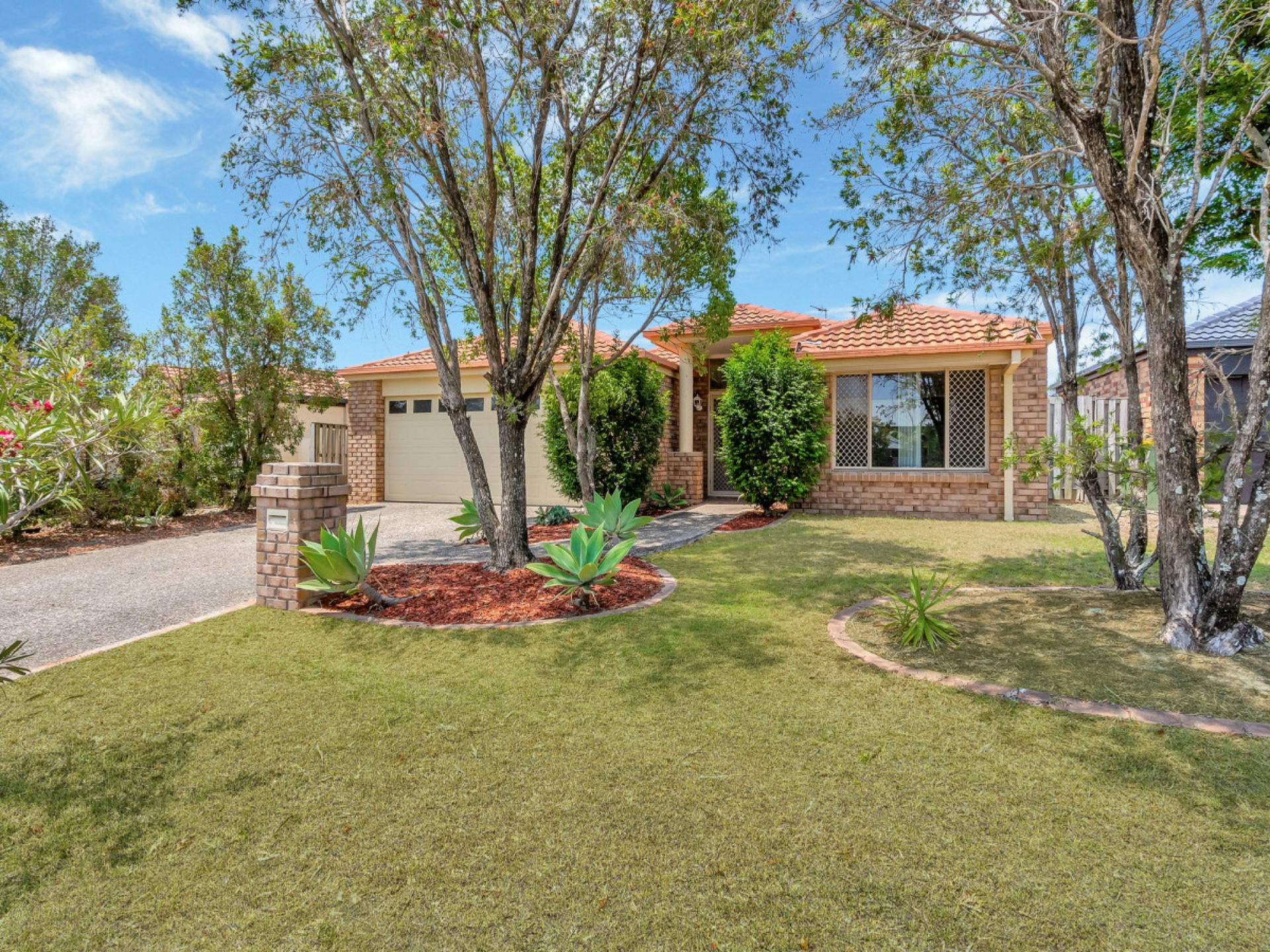 8 Bonin Close, PACIFIC PINES