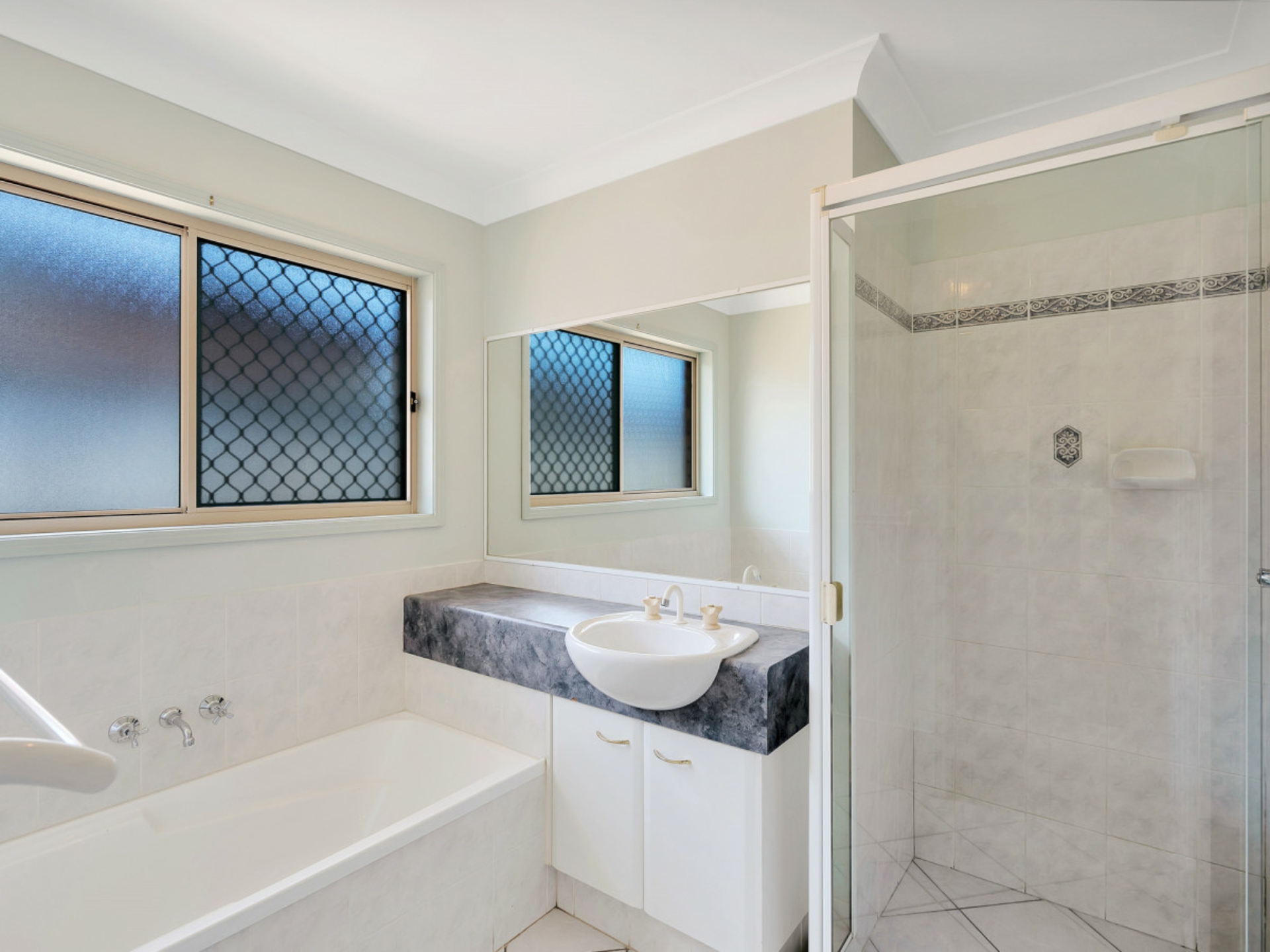 8 Bonin Close, PACIFIC PINES