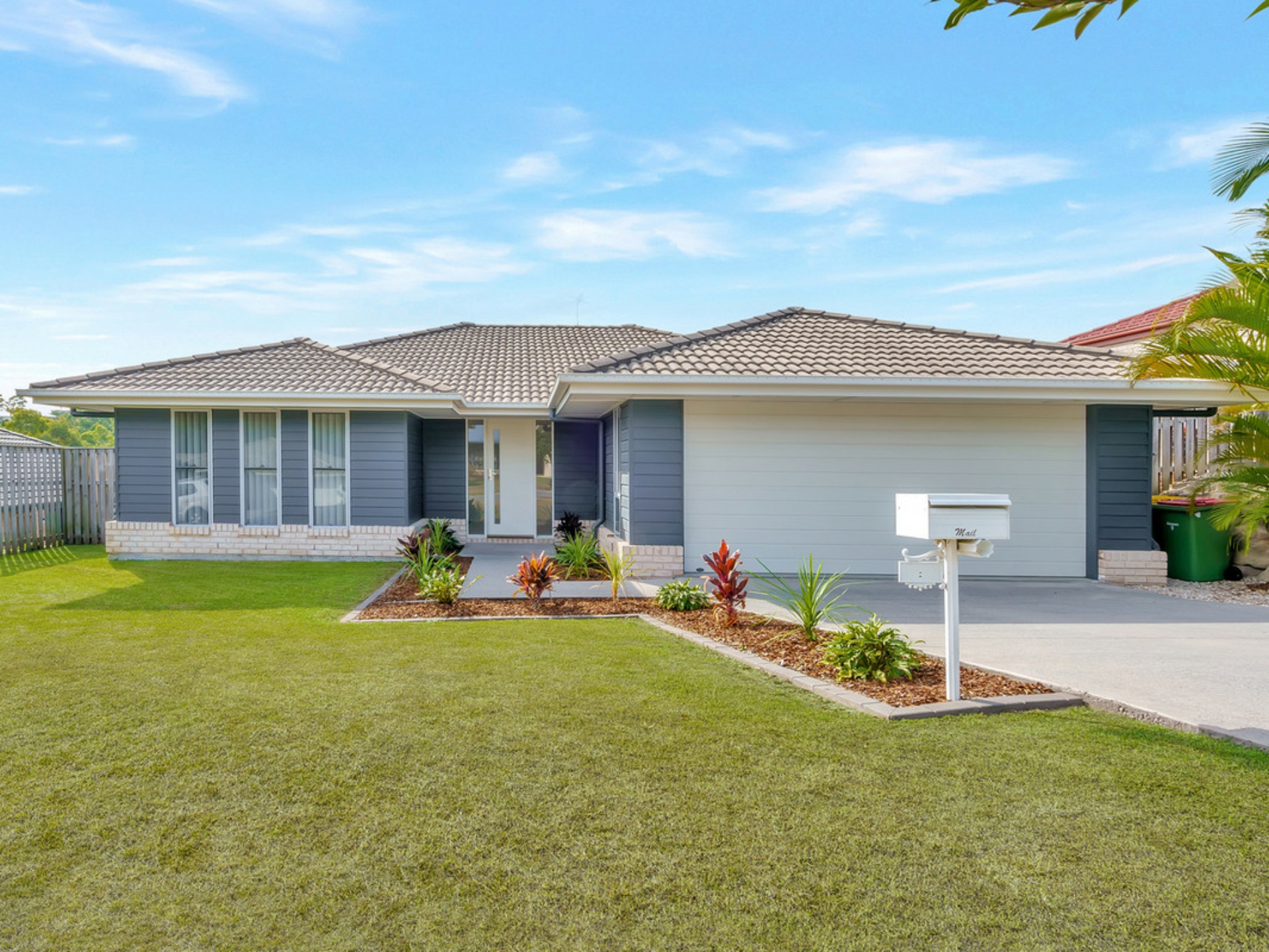 9 Haughton Street Pacific Pines QLD
