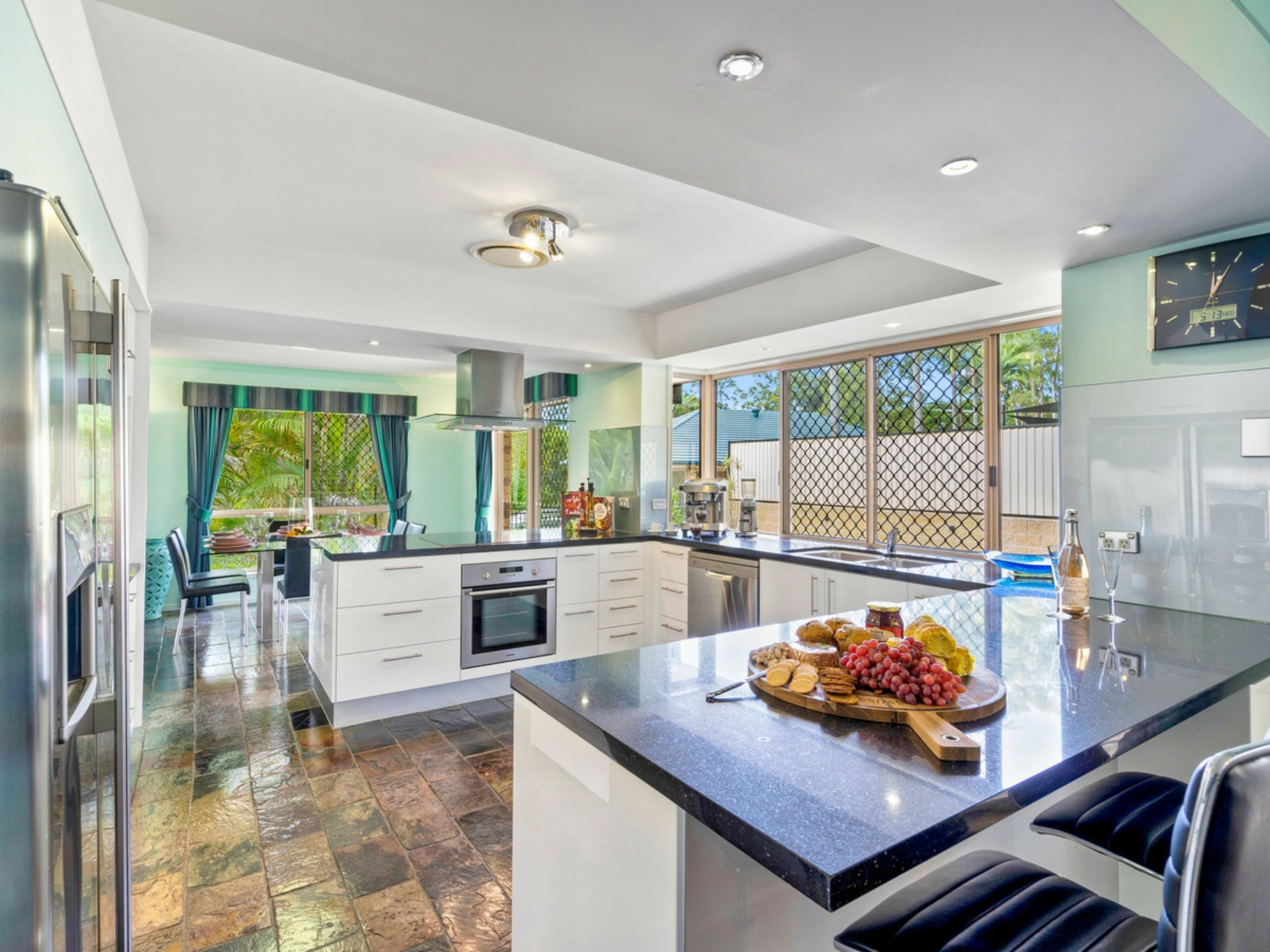17-19 Columbine Way, GAVEN