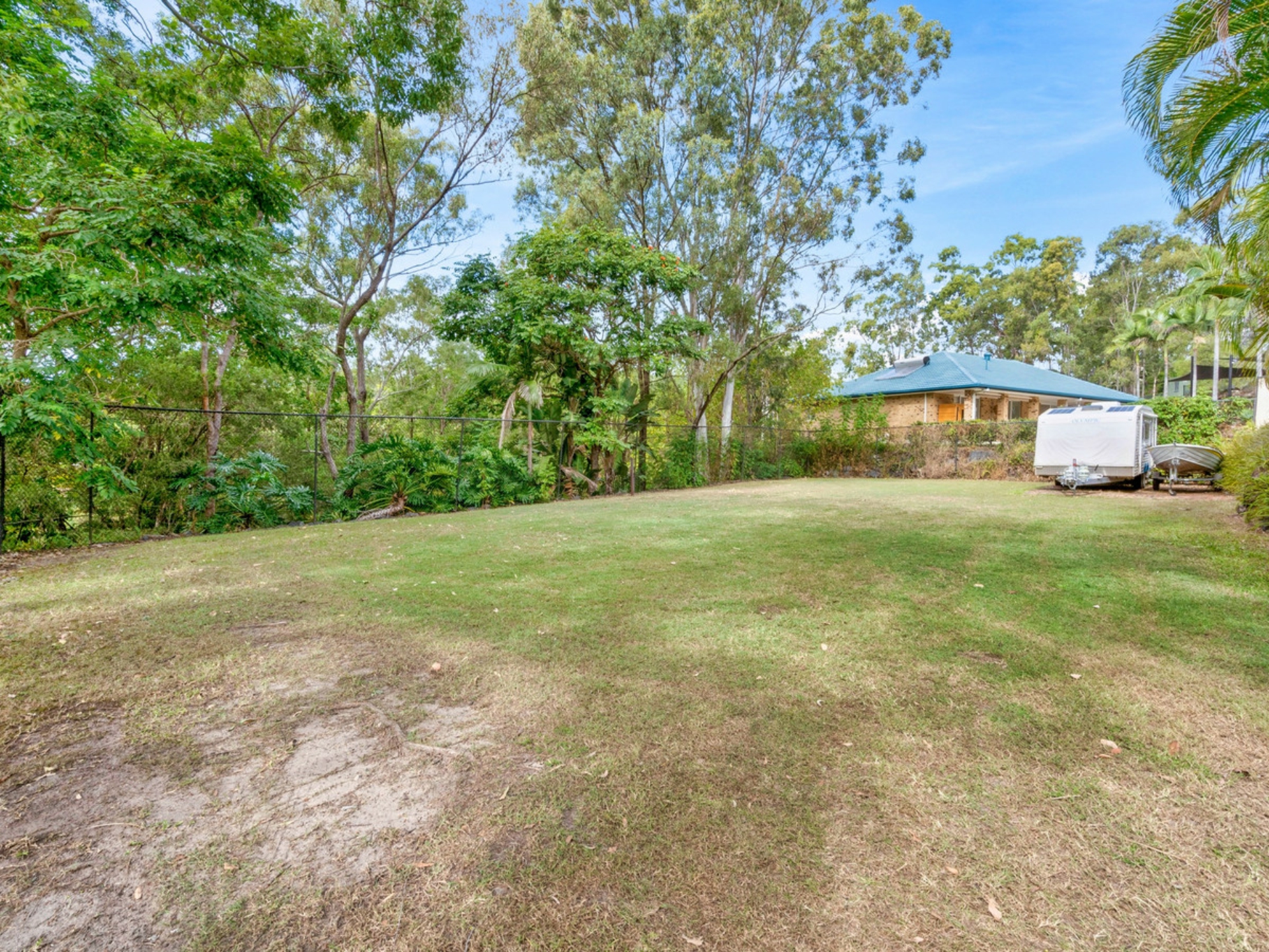17-19 Columbine Way, GAVEN