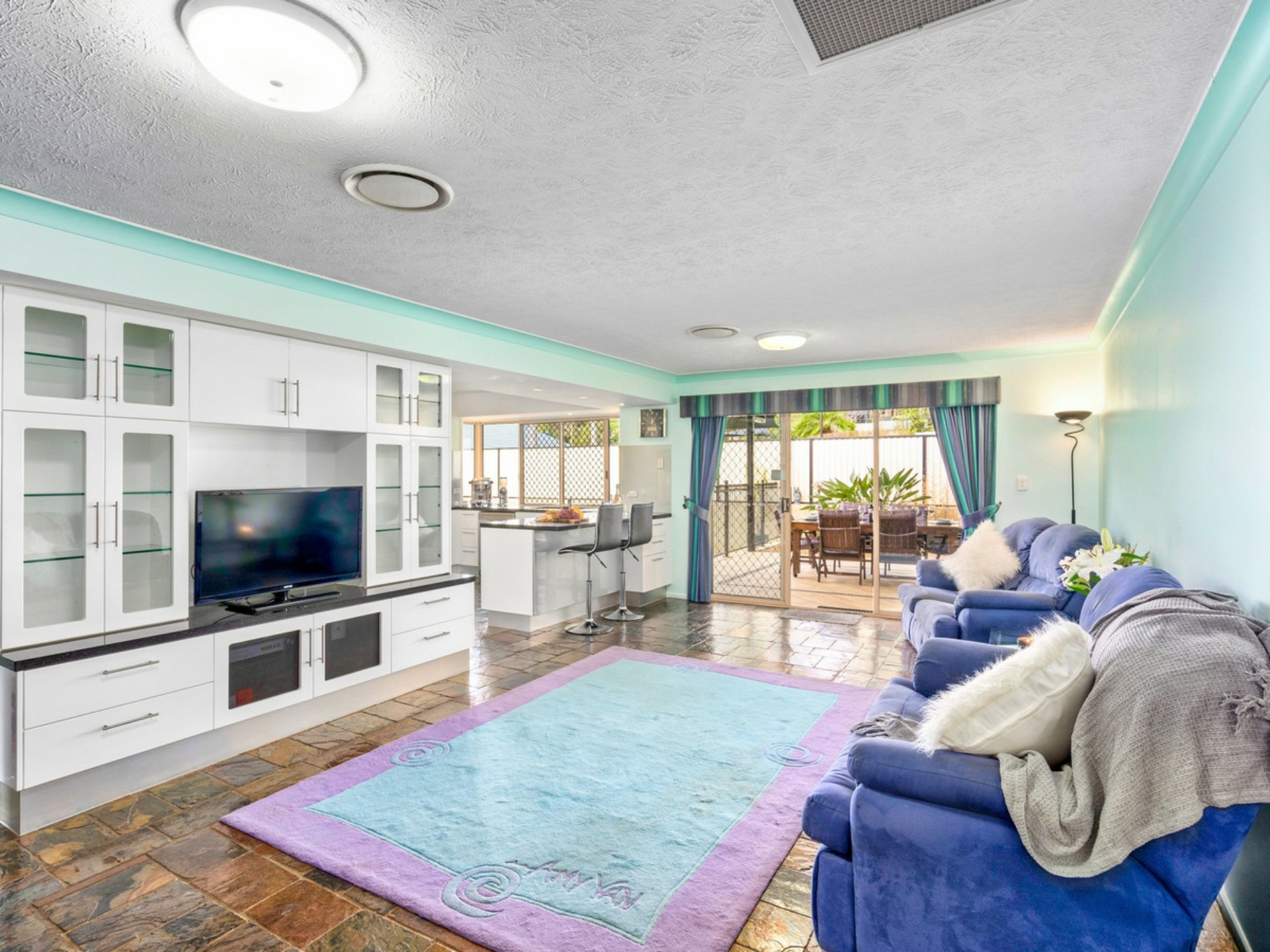17-19 Columbine Way, GAVEN