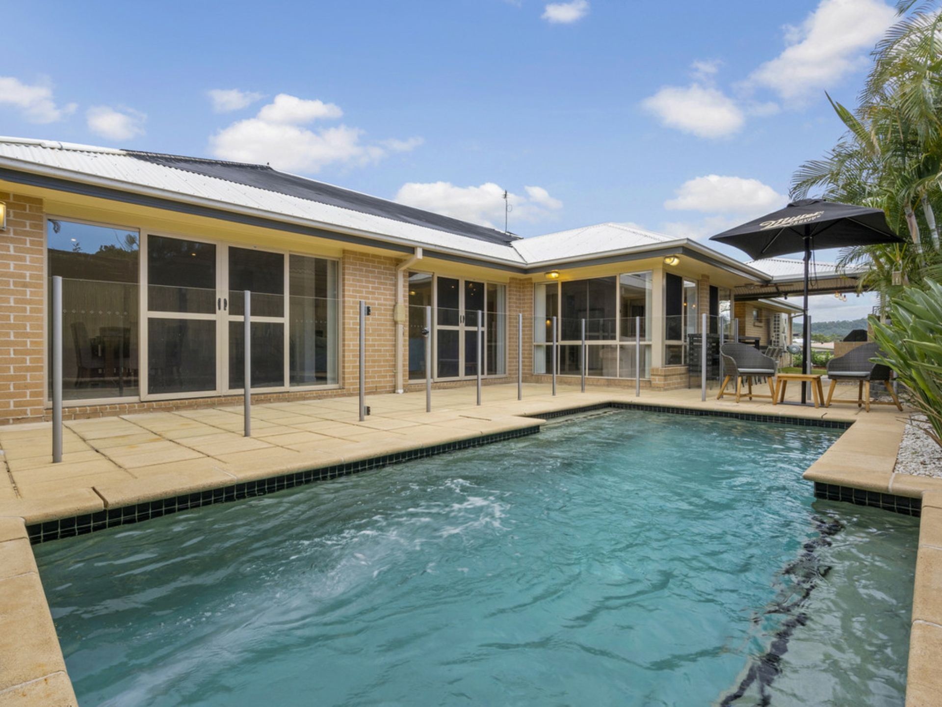 8 Arragan Court, PACIFIC PINES