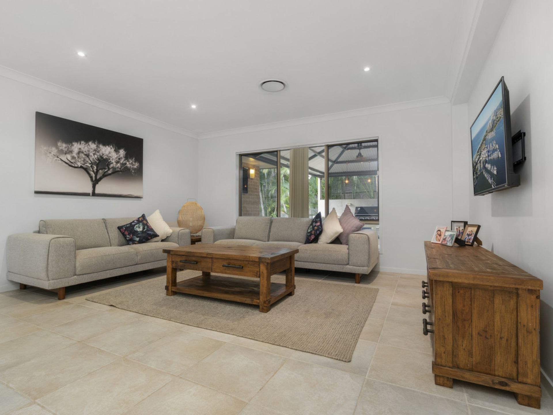 8 Arragan Court, PACIFIC PINES