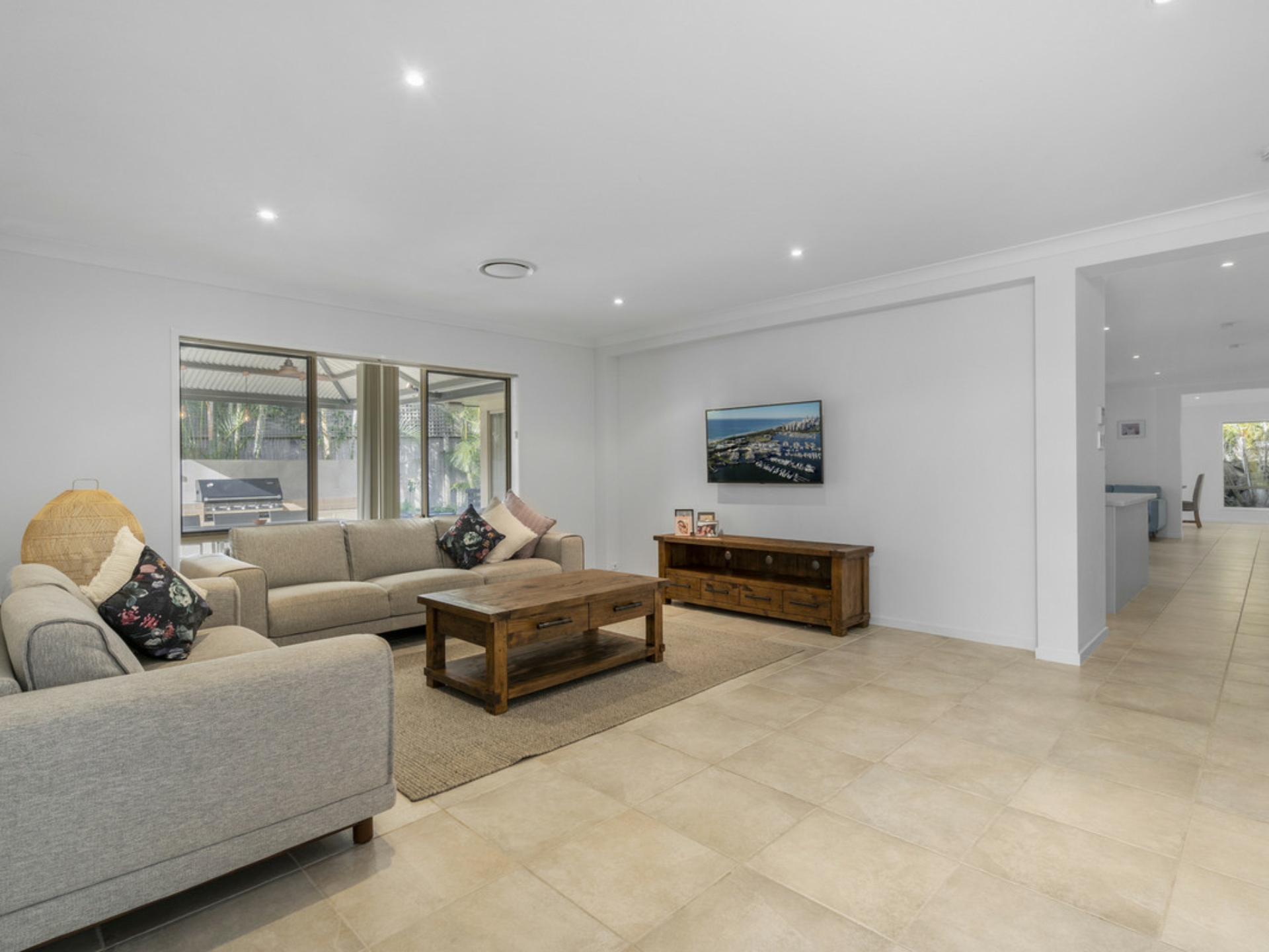 8 Arragan Court, PACIFIC PINES