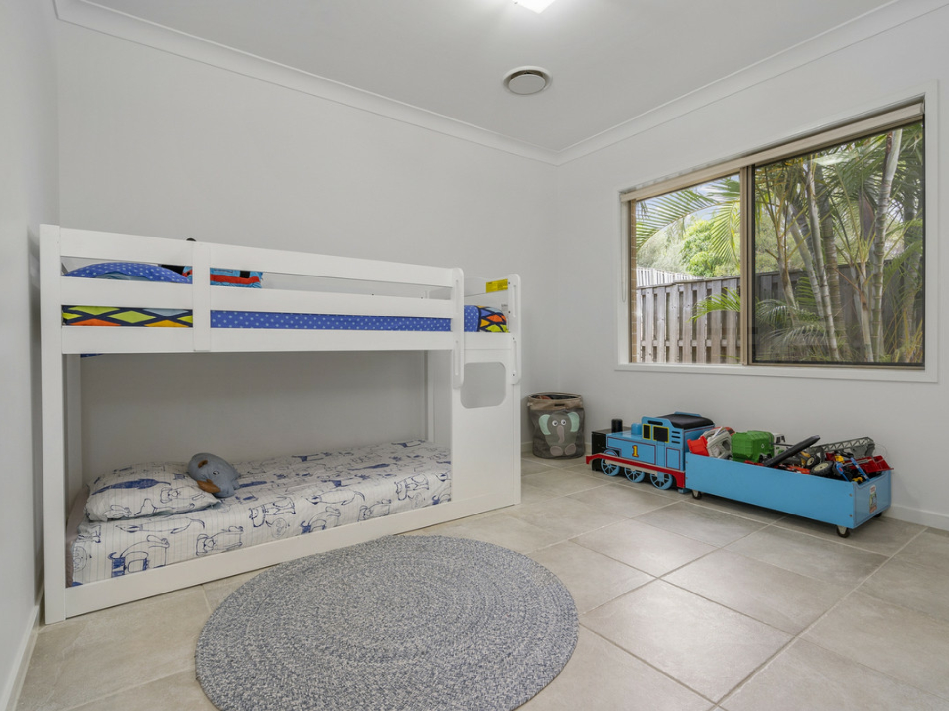 8 Arragan Court, PACIFIC PINES