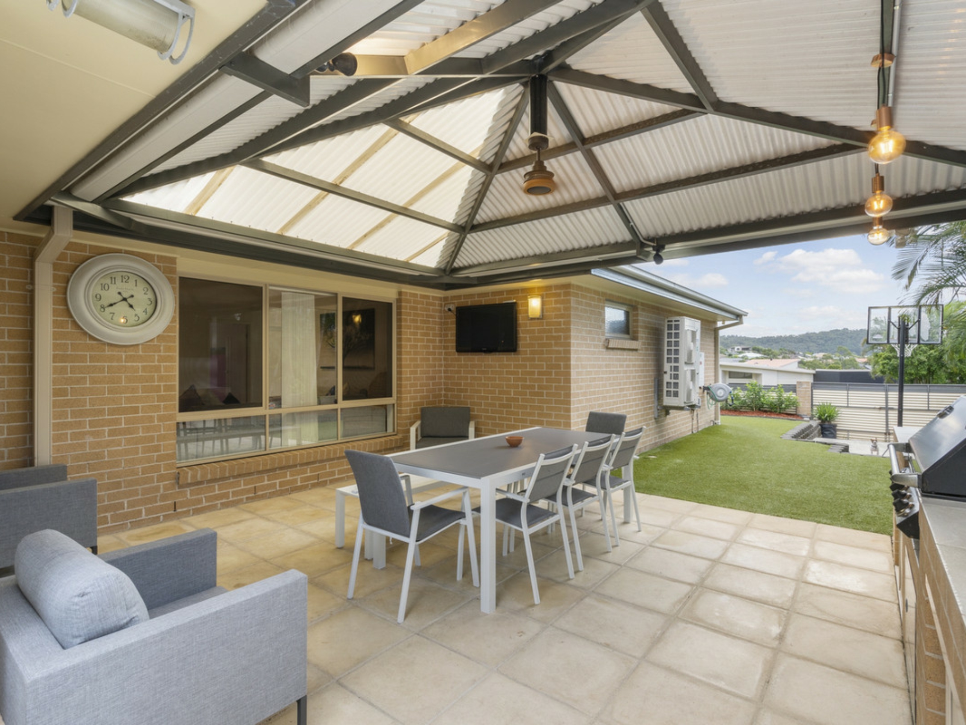 8 Arragan Court, PACIFIC PINES