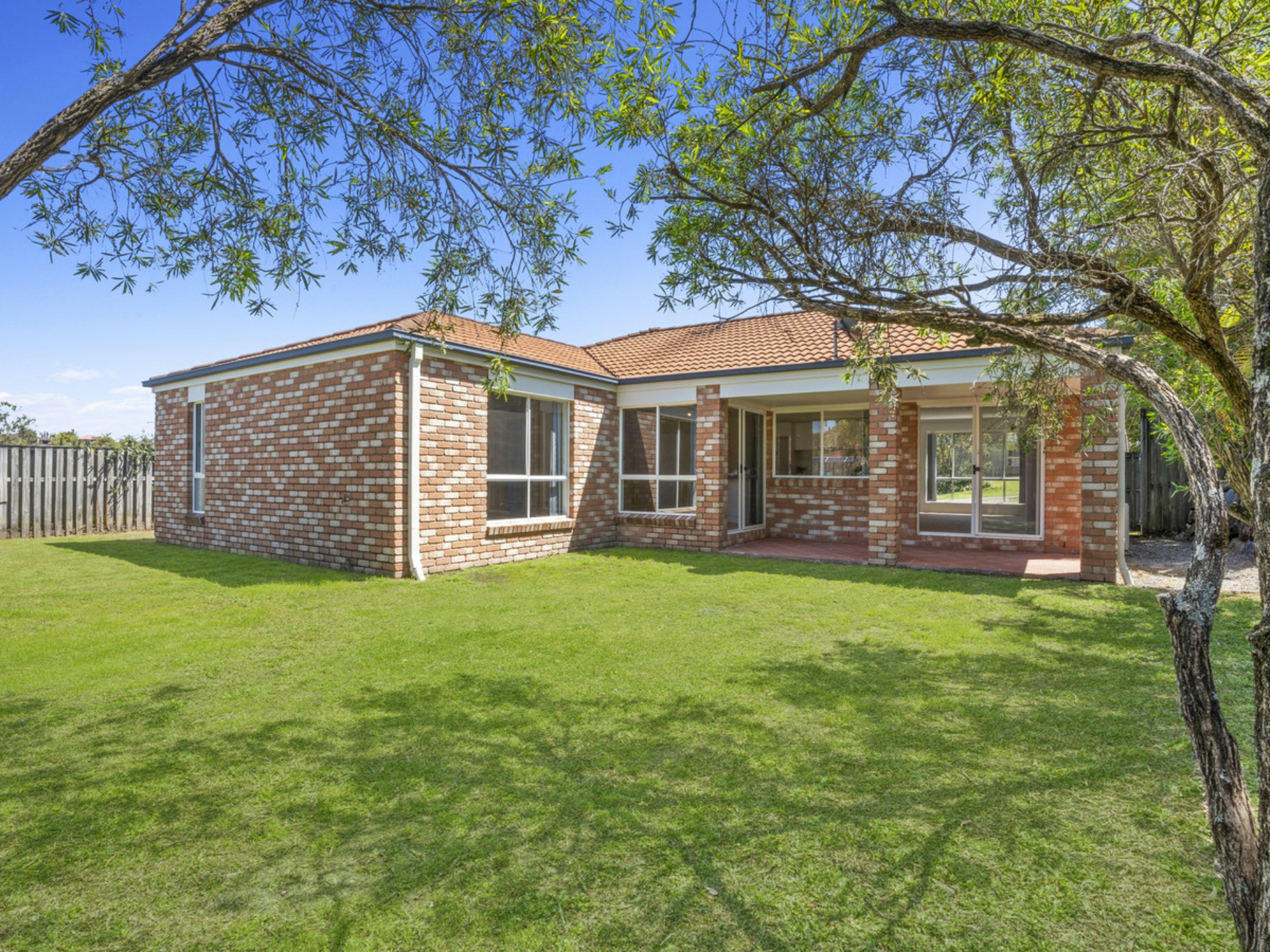 20 Feathertop Crescent, PACIFIC PINES