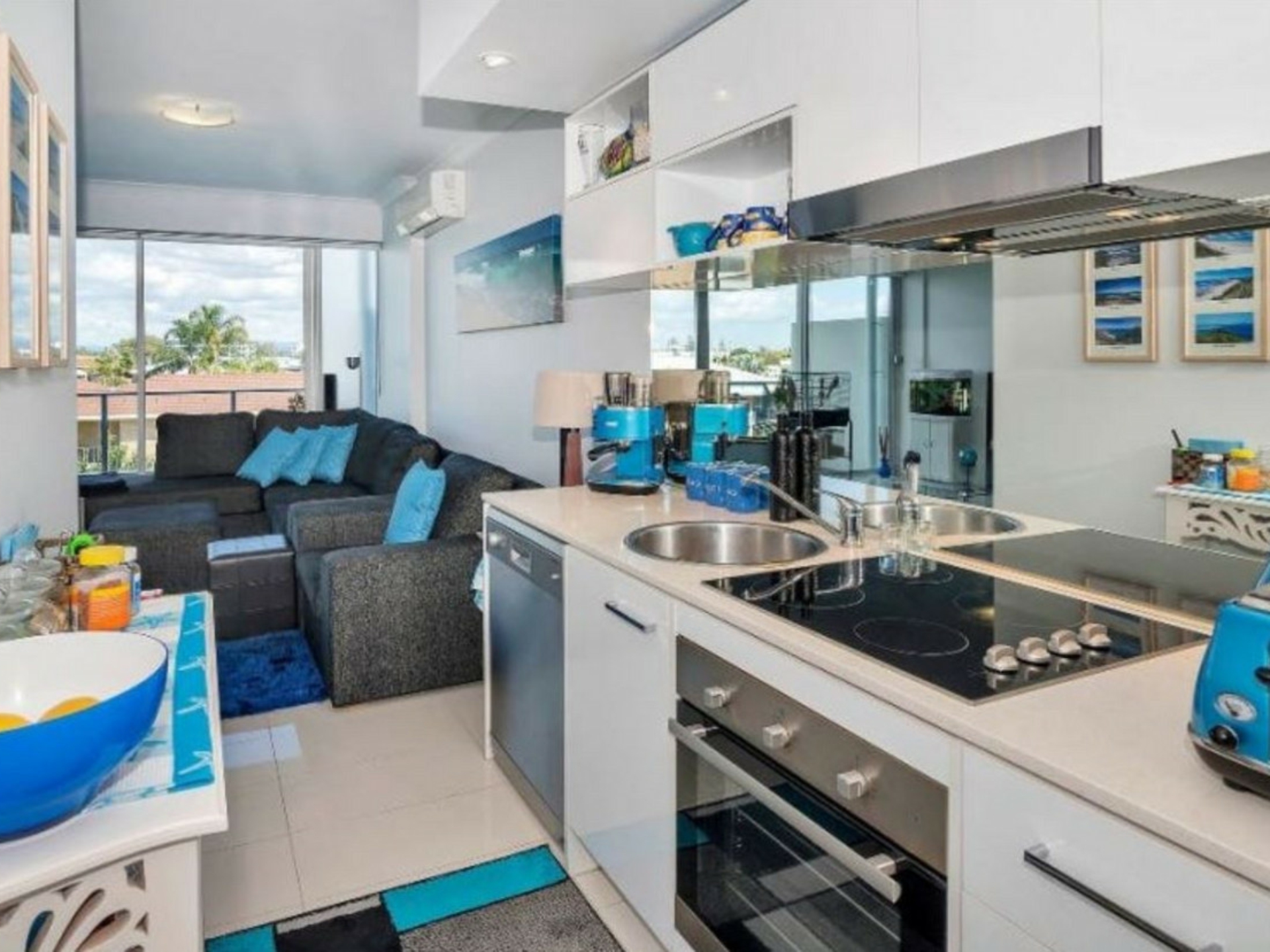404/33 Madang Crescent, RUNAWAY BAY