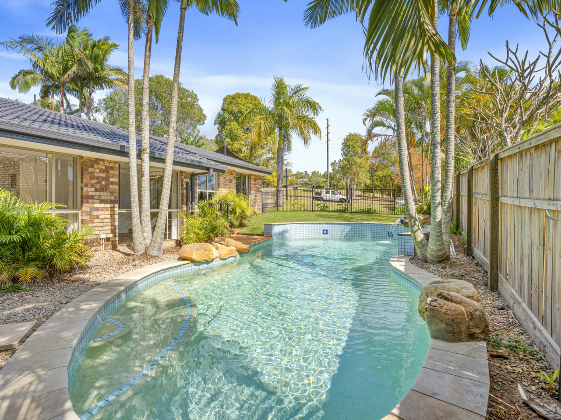 10 Phoenix Street, PACIFIC PINES