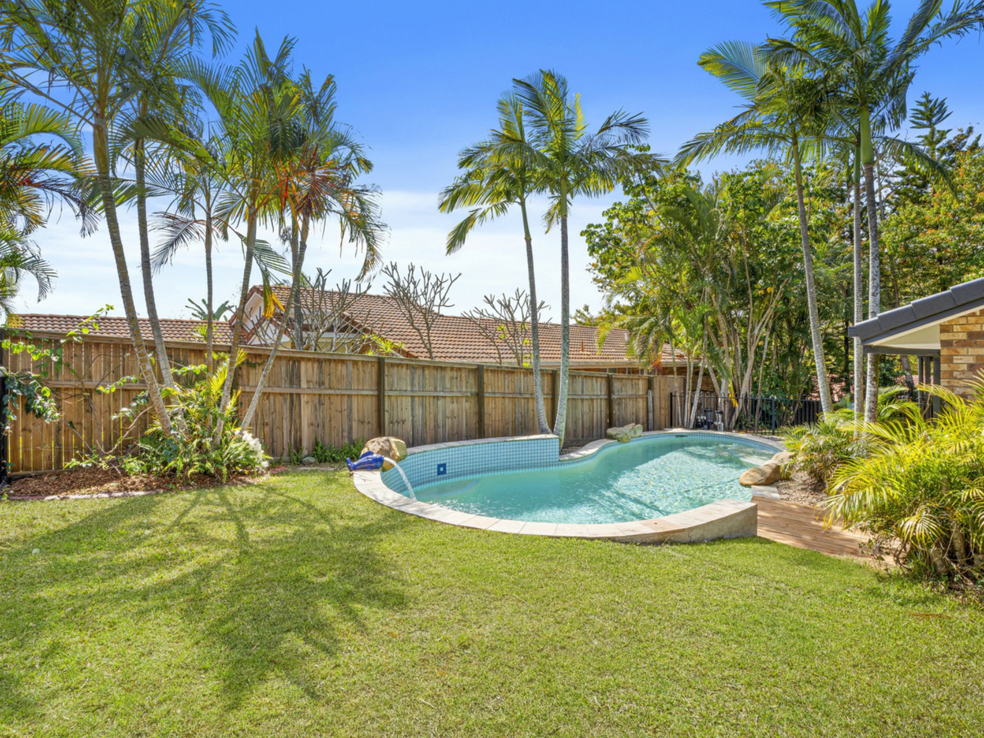 10 Phoenix Street, PACIFIC PINES