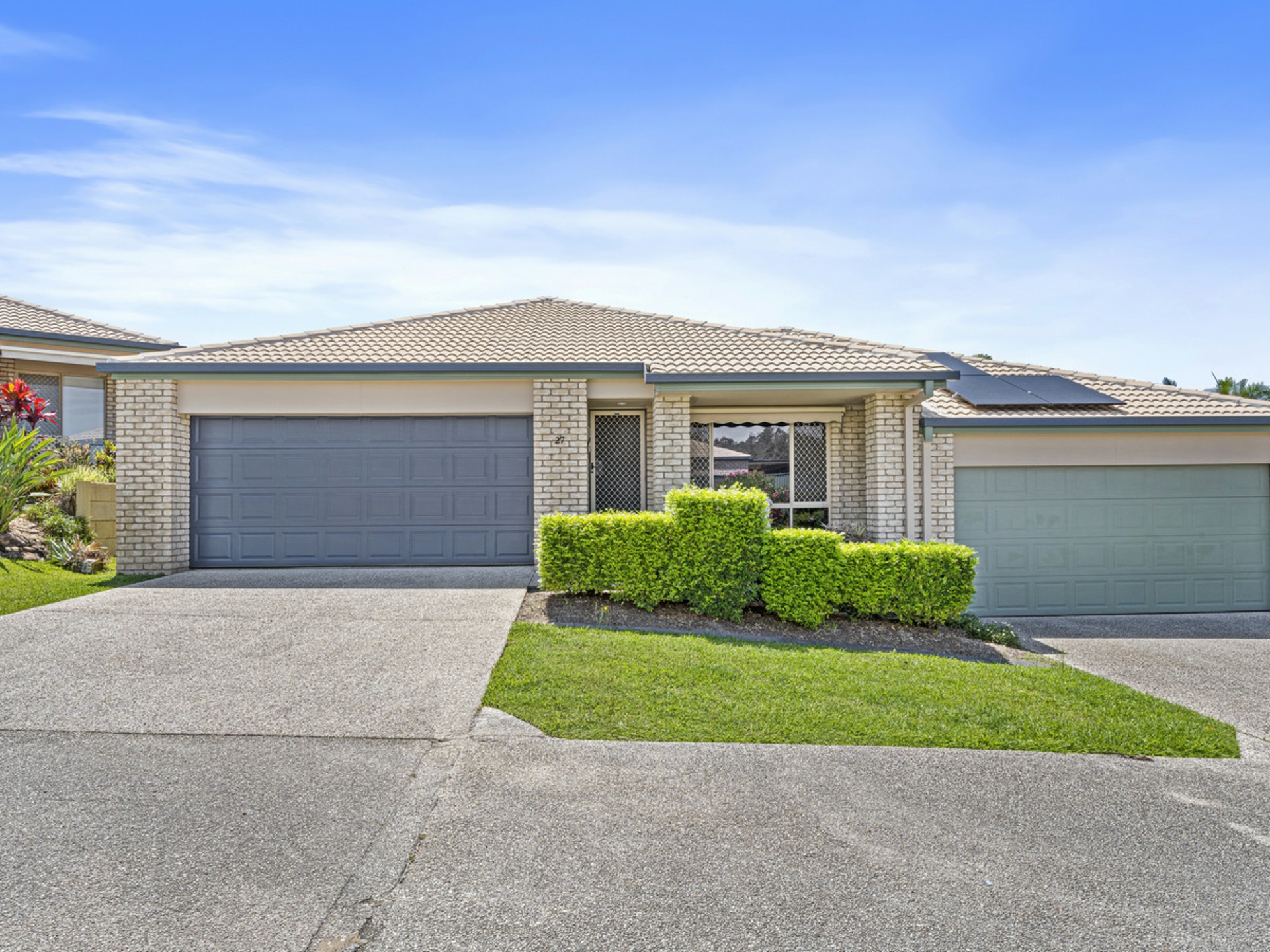27/1 Archipelago Street, PACIFIC PINES
