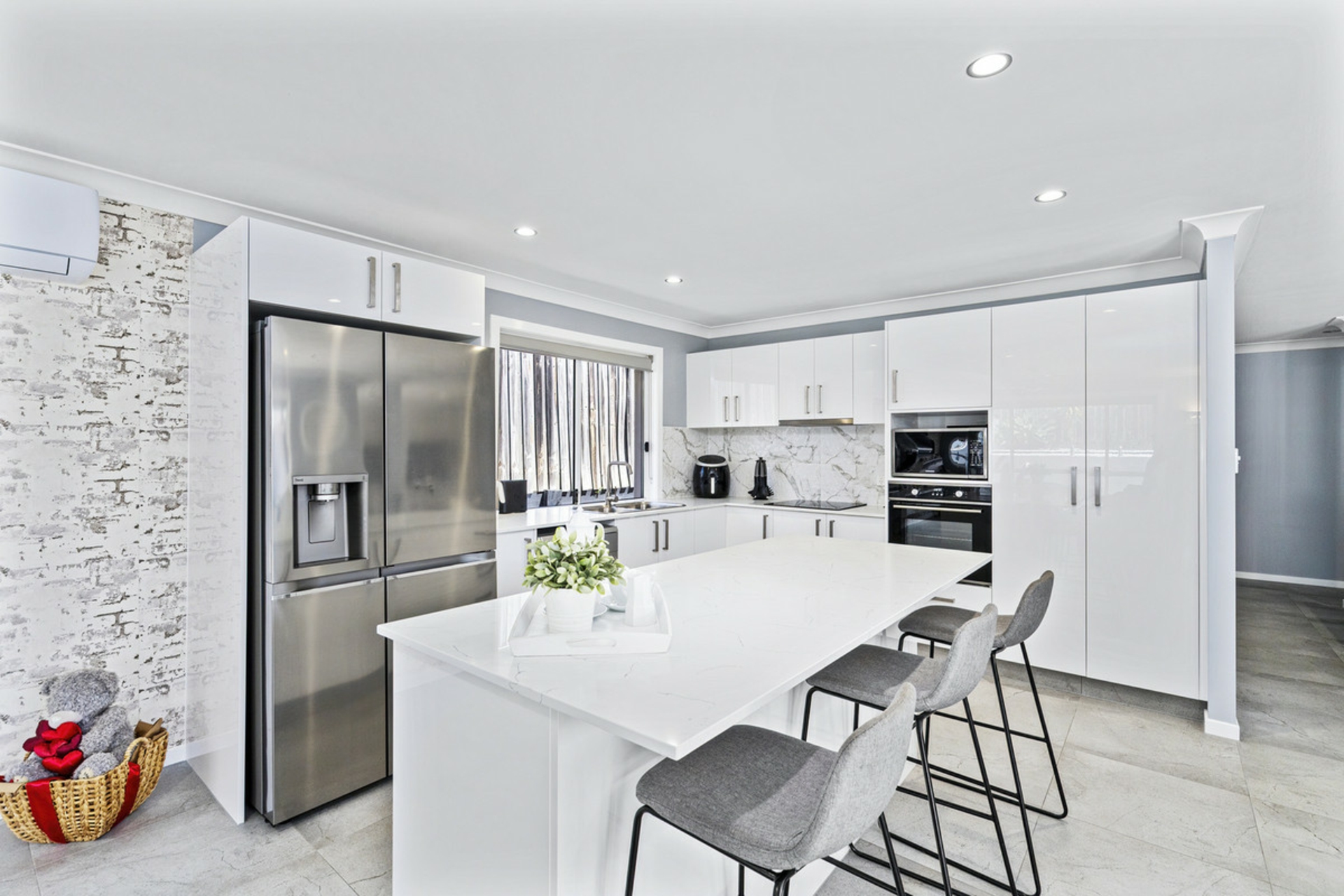 5 Irvine Street, PACIFIC PINES