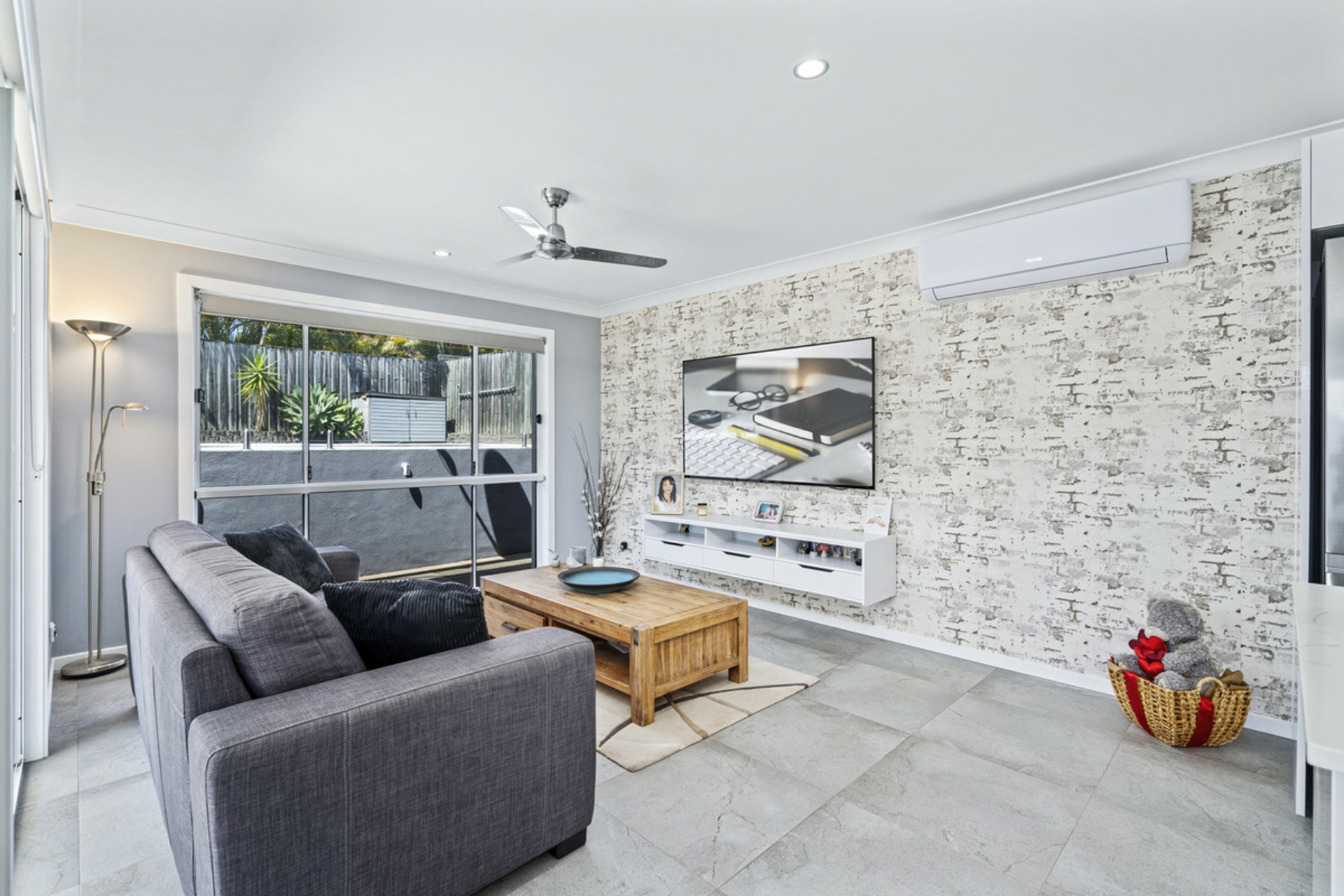 5 Irvine Street, PACIFIC PINES