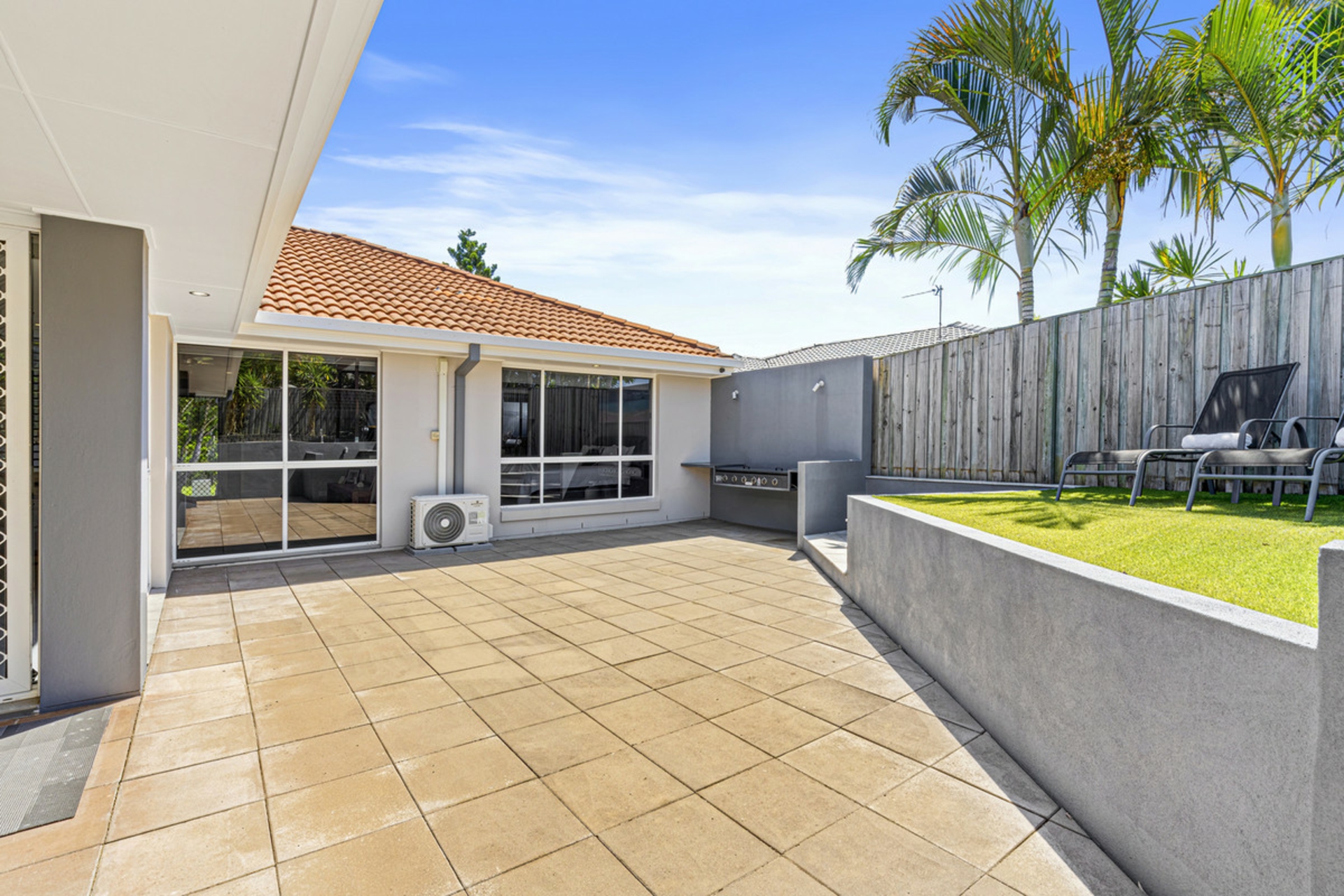 5 Irvine Street, PACIFIC PINES