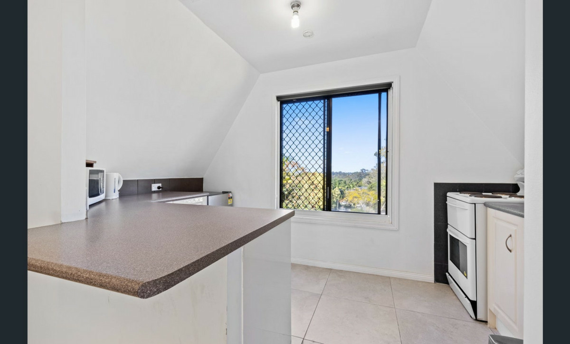18 Robe Court, HELENSVALE