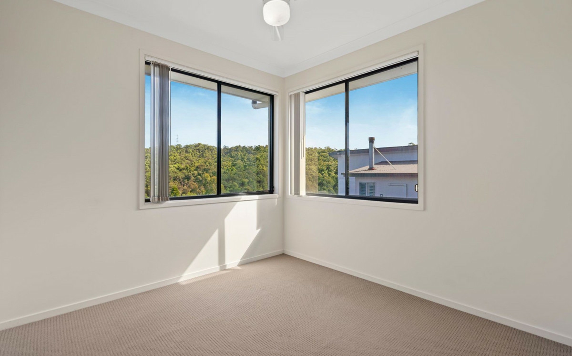 1/5 Maslin Chase, PACIFIC PINES
