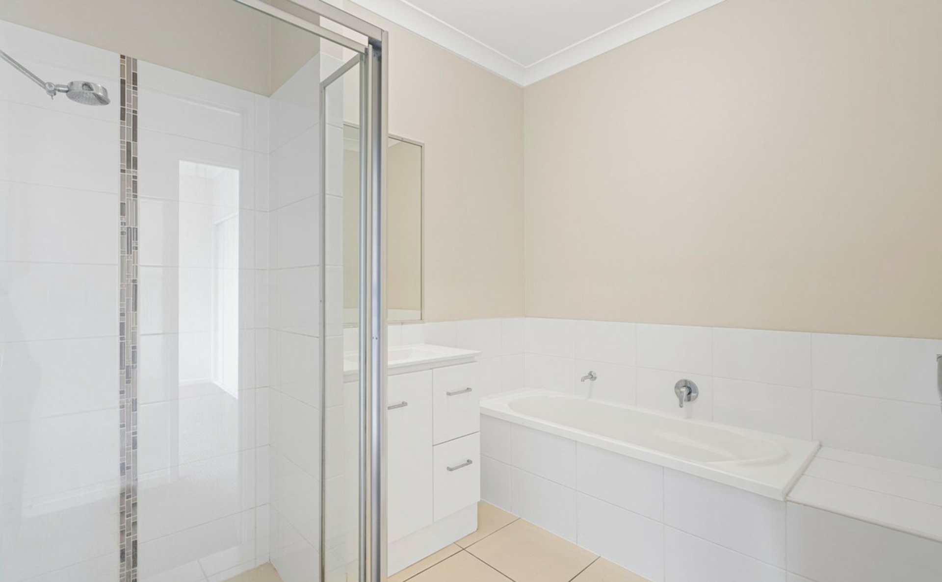 1/5 Maslin Chase, PACIFIC PINES
