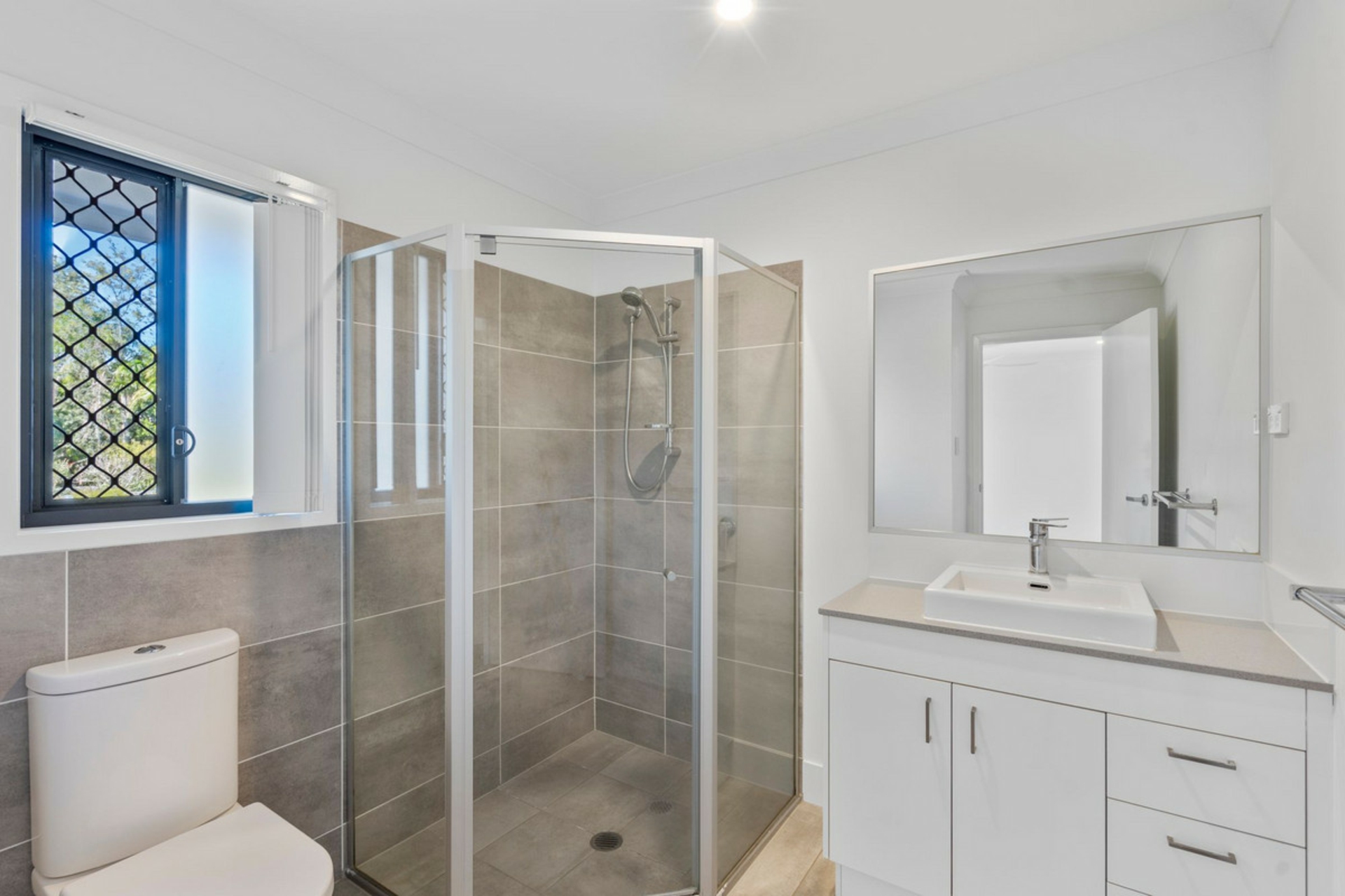 9/114 Bunya Road, EVERTON HILLS
