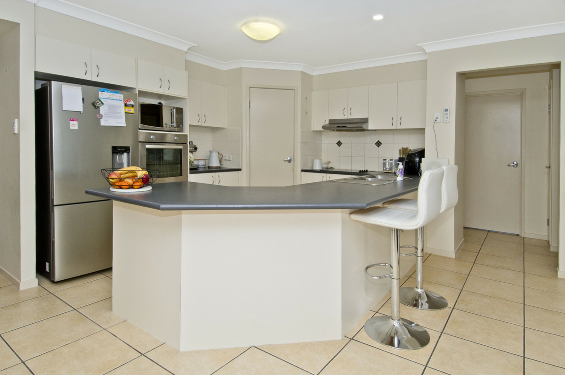 16 Cossington Circuit, MAUDSLAND