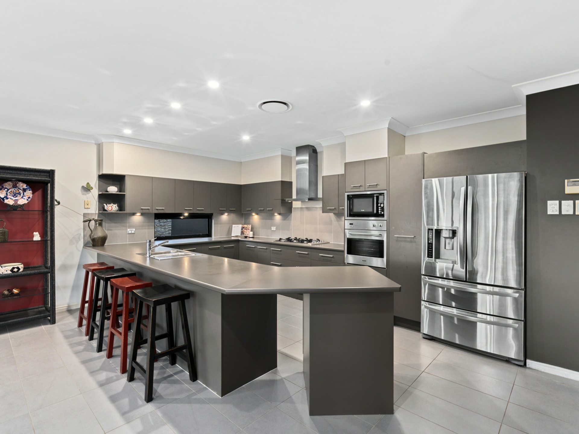 6 Zenith Crescent, PACIFIC PINES