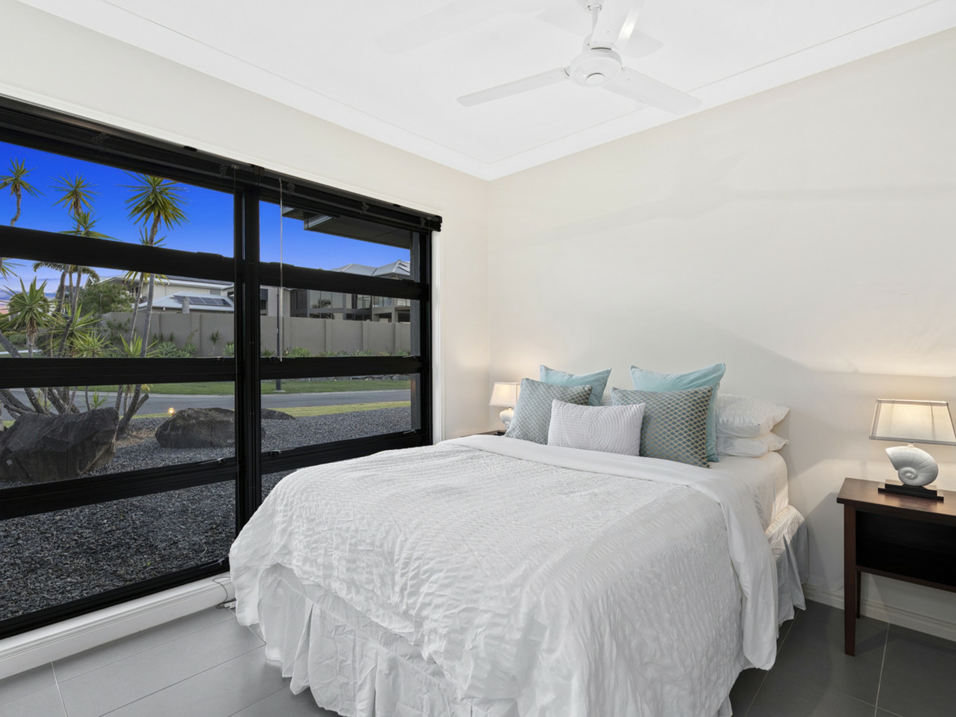 6 Zenith Crescent, PACIFIC PINES