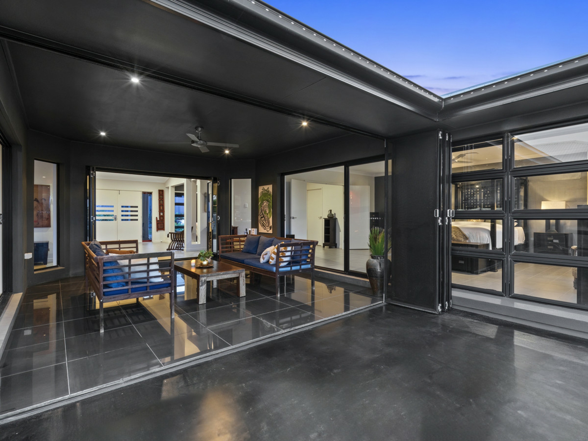 6 Zenith Crescent, PACIFIC PINES