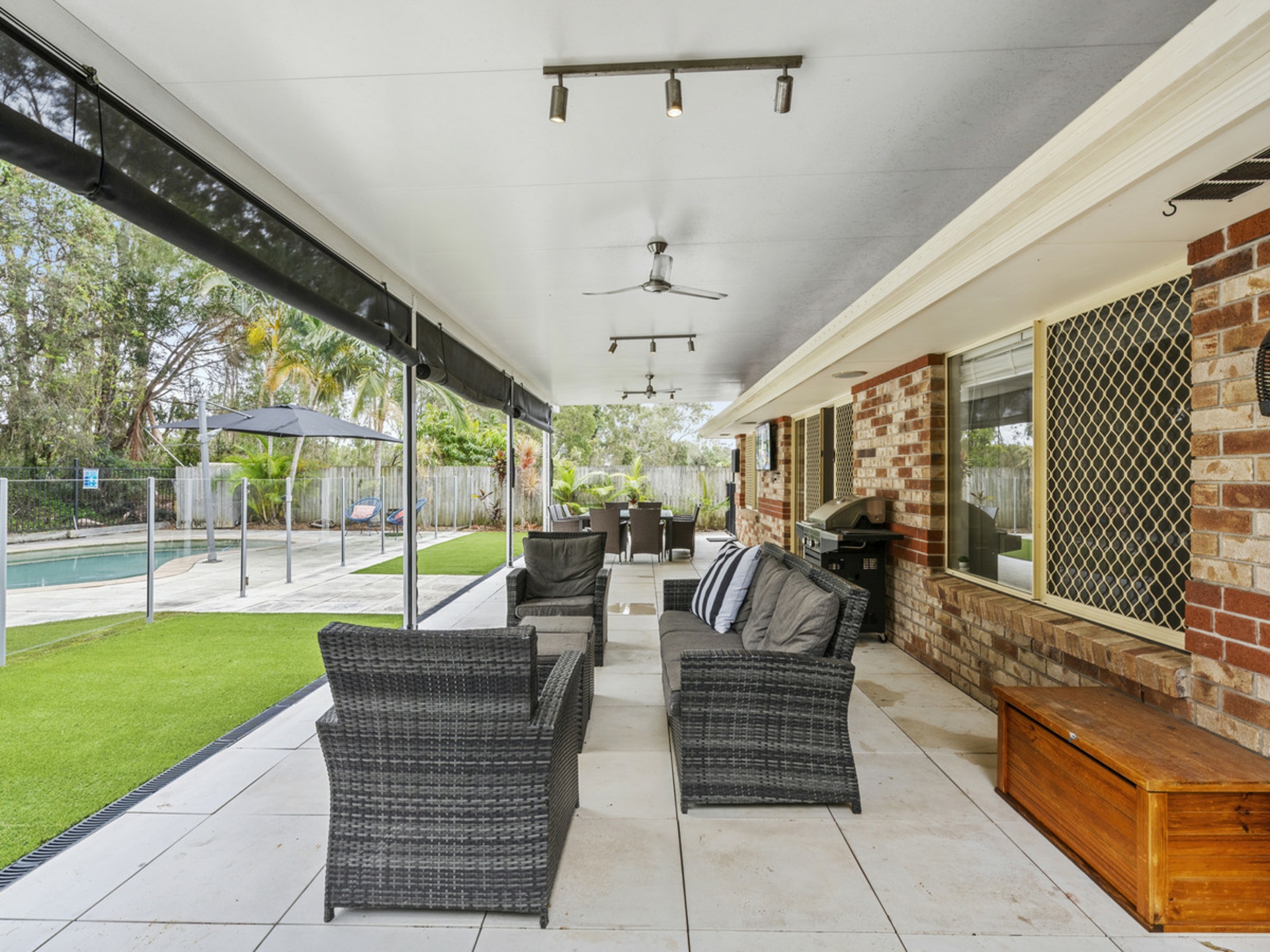 19 Gippsland Drive, HELENSVALE