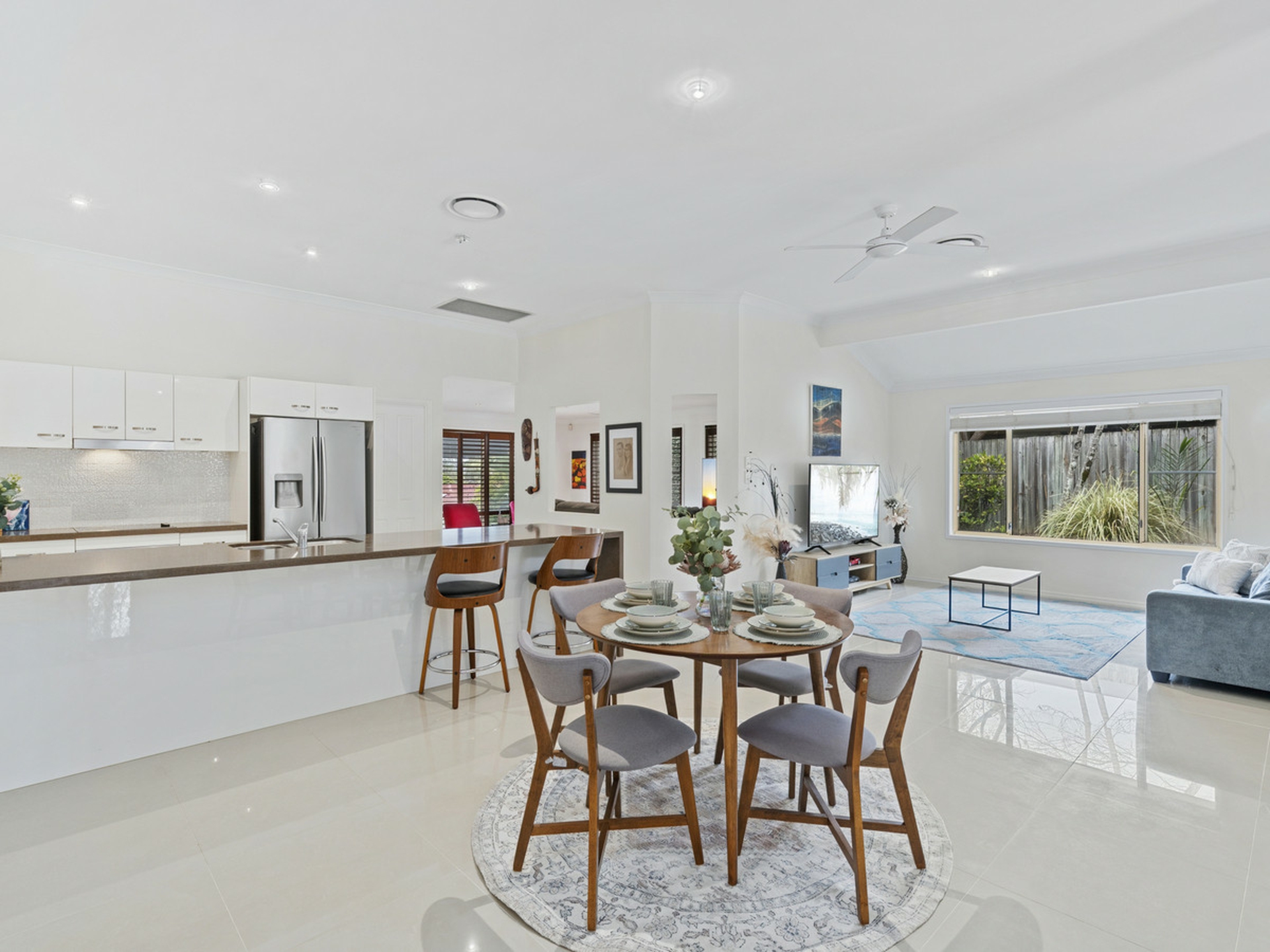 19 Gippsland Drive, HELENSVALE
