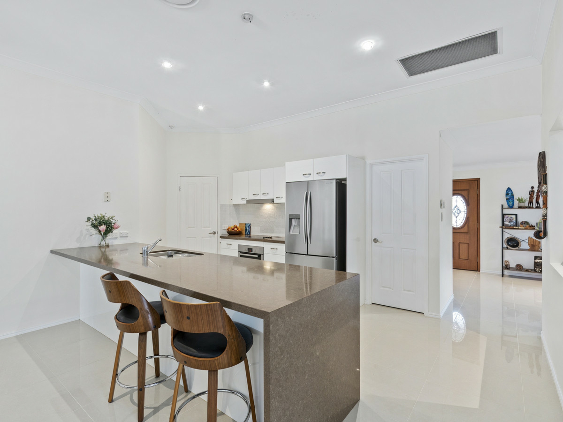 19 Gippsland Drive, HELENSVALE